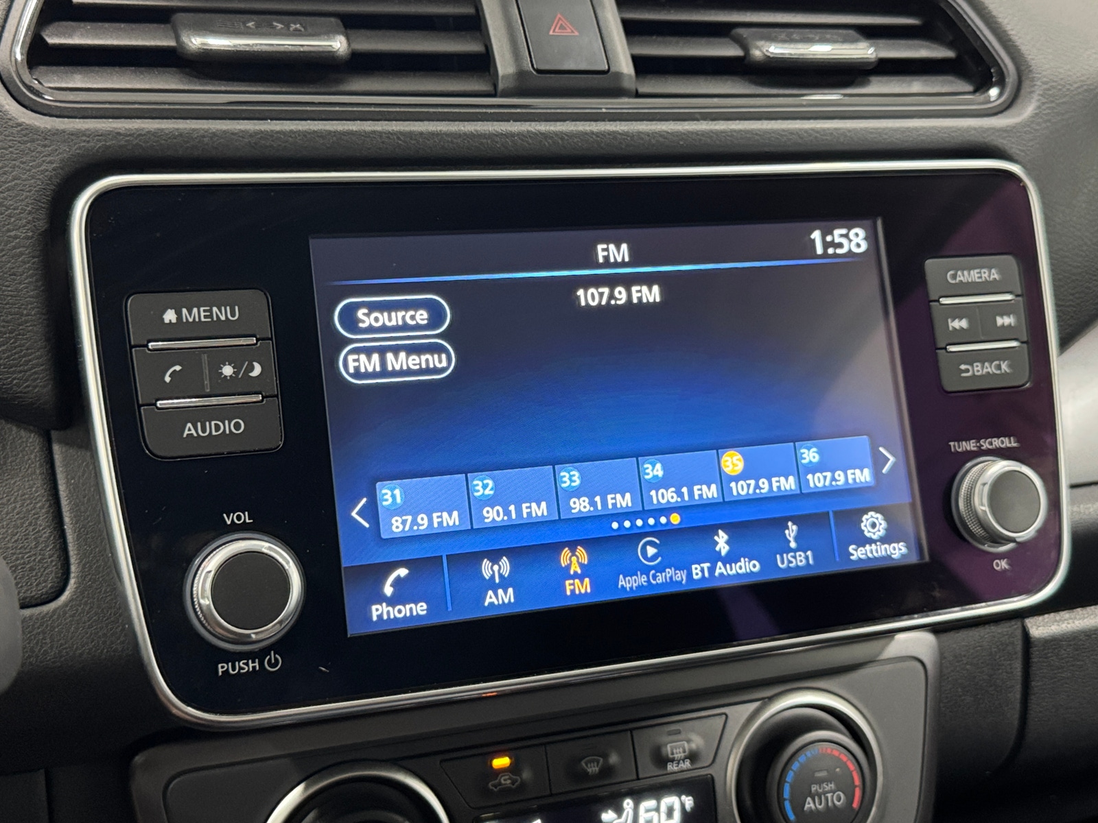 Thumbnail: 2022 Nissan Leaf - 4