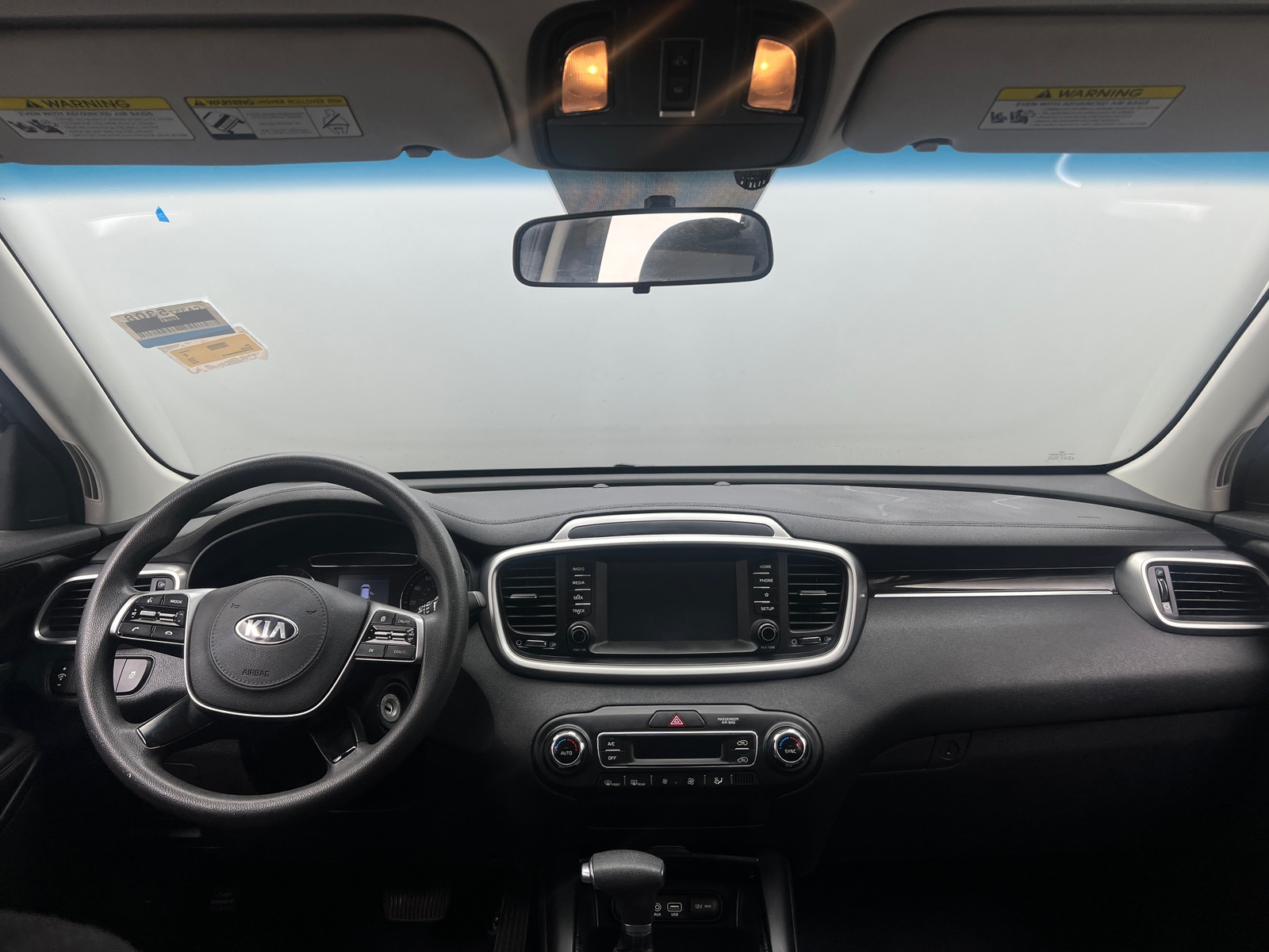 Thumbnail: 2019 Kia Sorento - 3