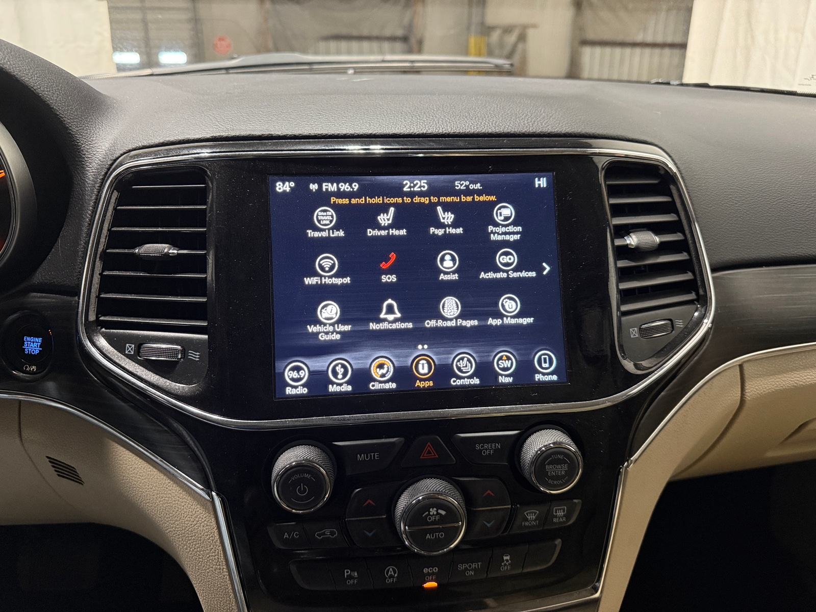 Thumbnail: 2019 Jeep Grand Cherokee - 3