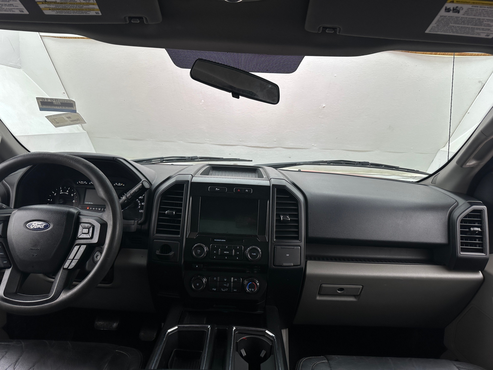 Thumbnail: 2017 Ford Econoline - 3