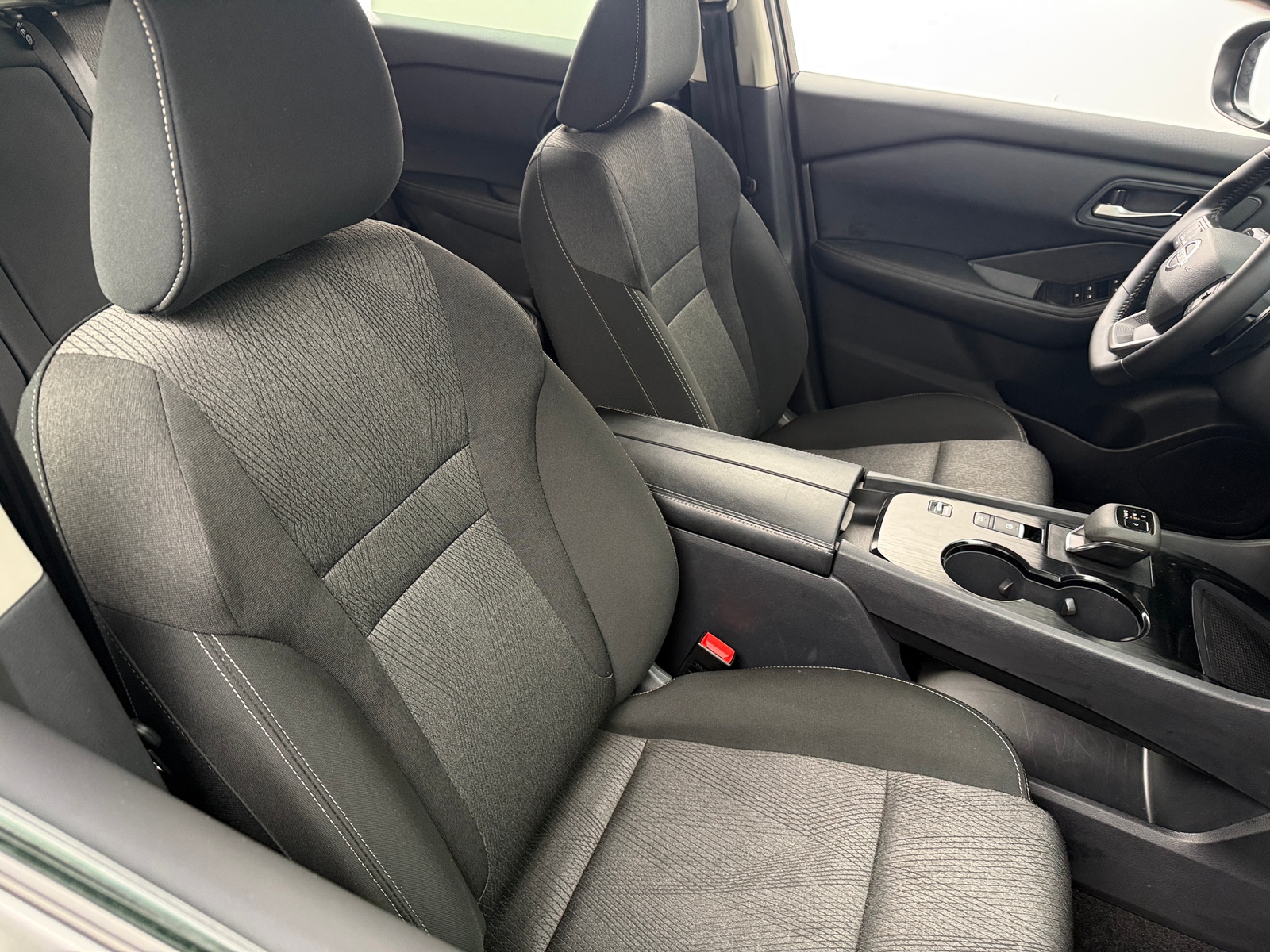 Thumbnail: 2025 Nissan Rogue - 2