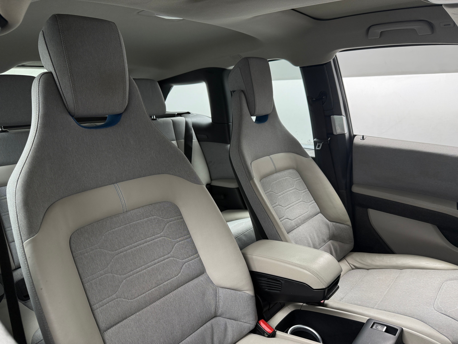 Thumbnail: 2017 BMW i3 - 2