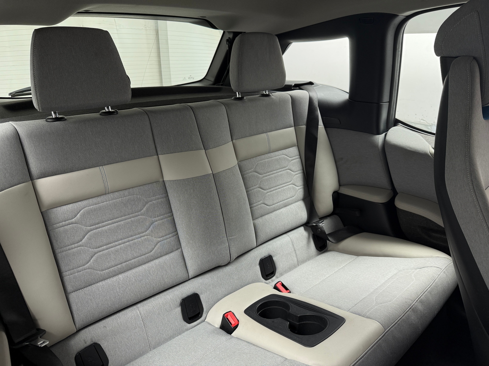 Thumbnail: 2017 BMW i3 - 6