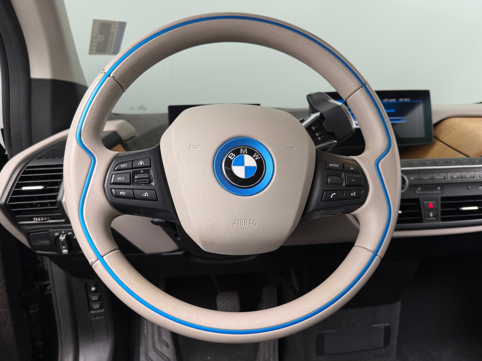Thumbnail: 2017 BMW i3 - 5