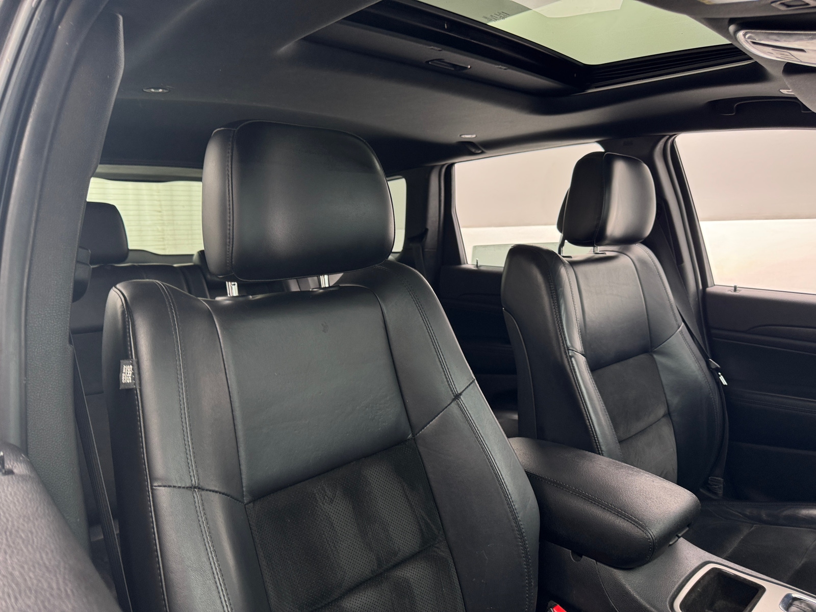 Thumbnail: 2017 Jeep Grand Cherokee - 2