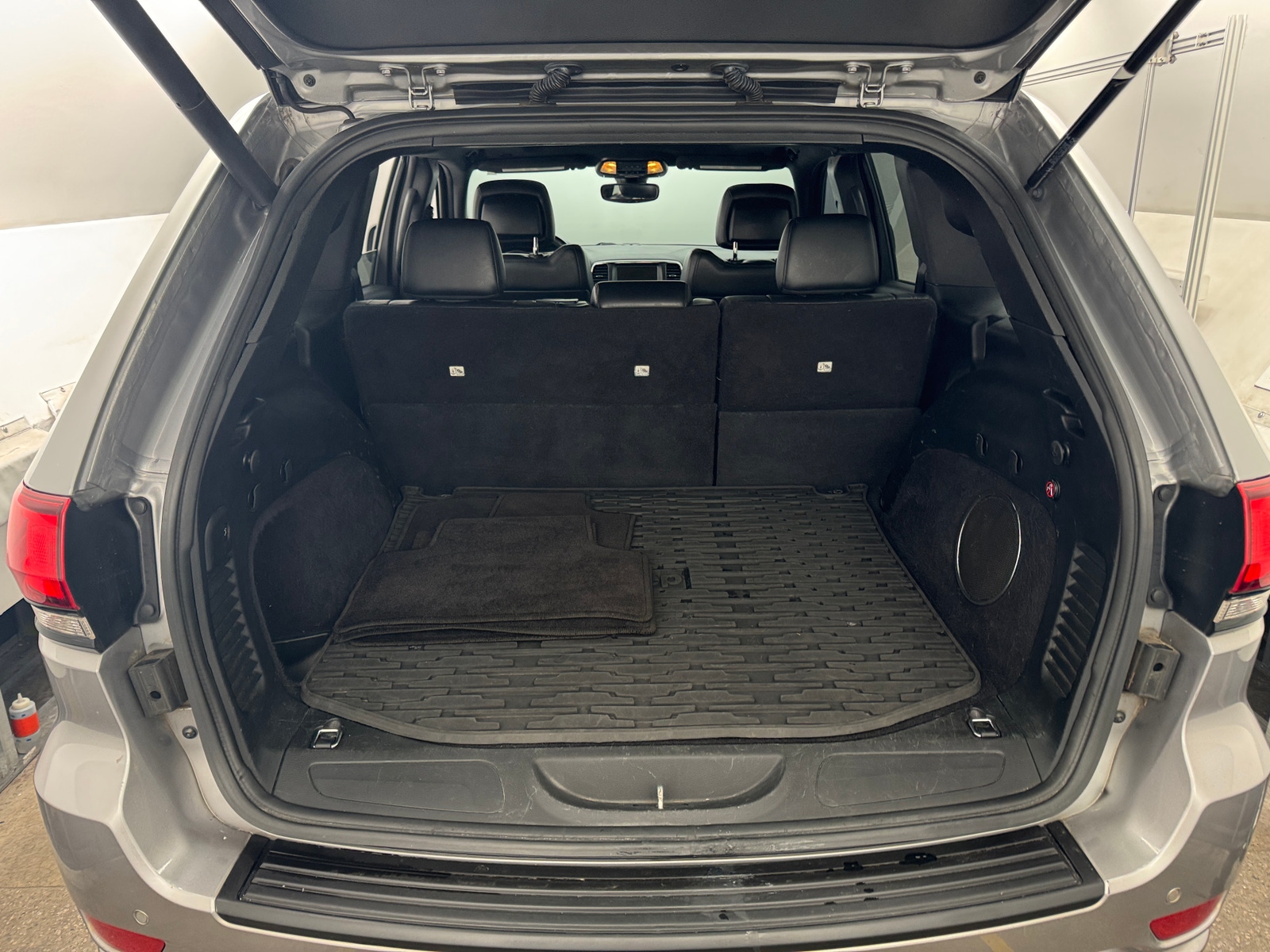 Thumbnail: 2017 Jeep Grand Cherokee - 7