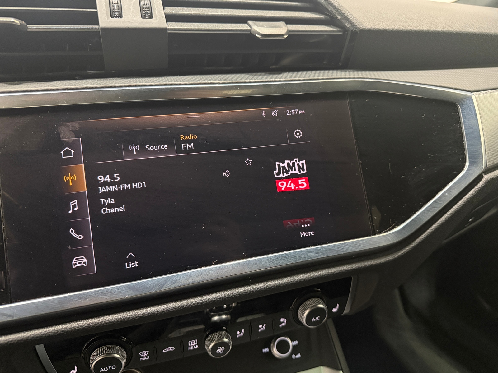 Thumbnail: 2021 Audi Q3 - 4