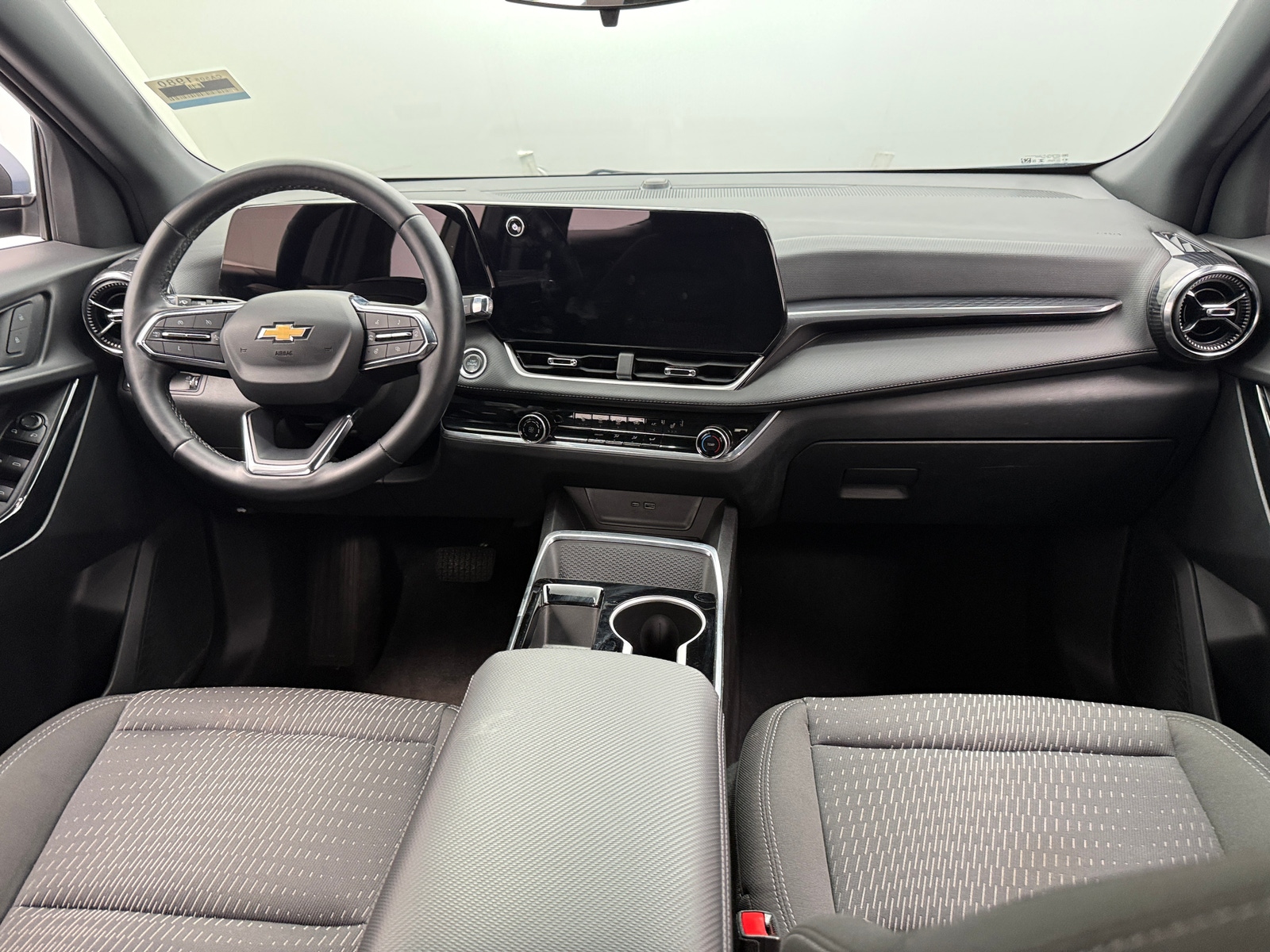 Thumbnail: 2025 Chevrolet Equinox - 3