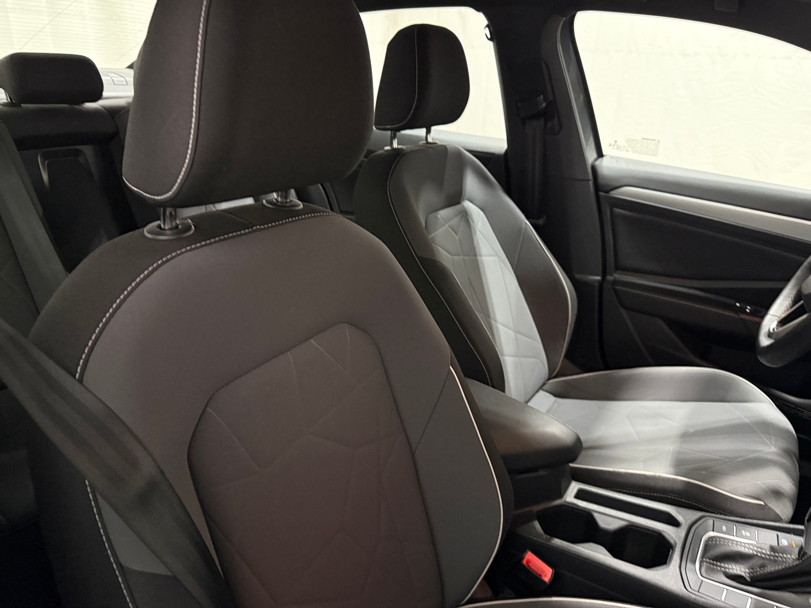 Thumbnail: 2025 Volkswagen Jetta - 2