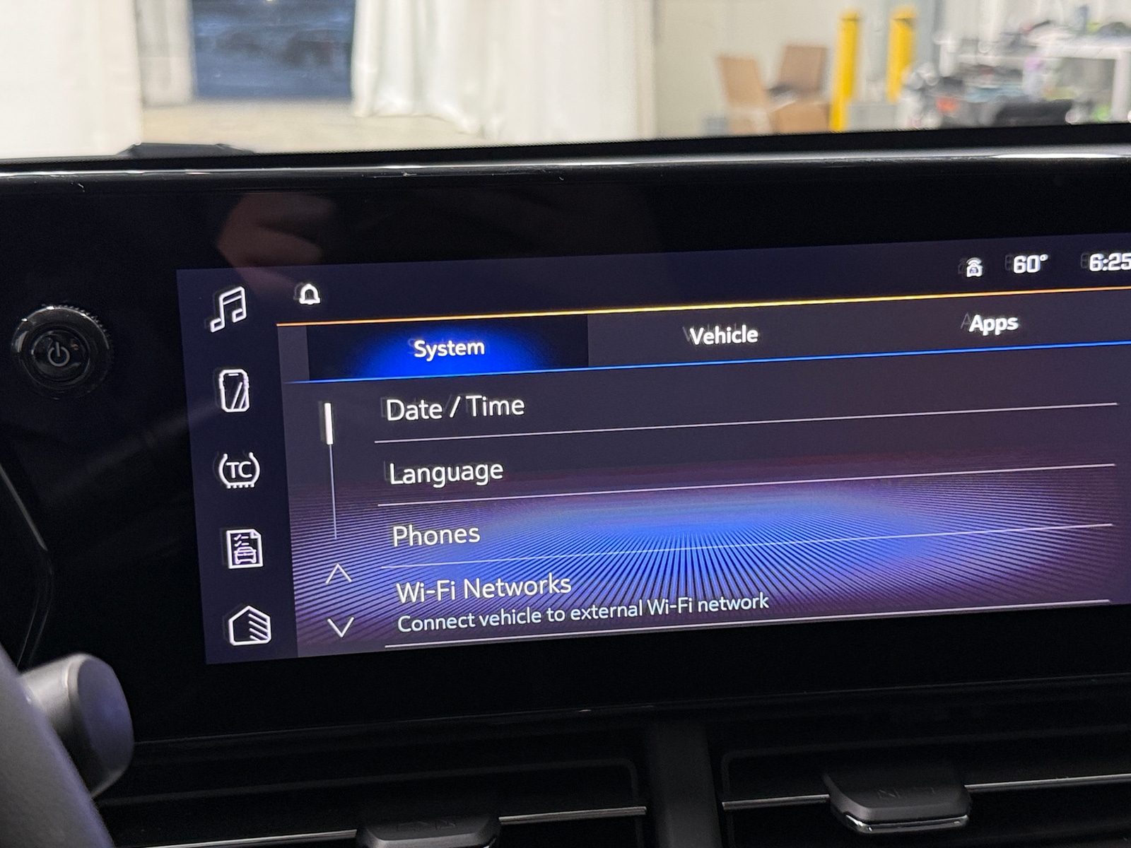 Thumbnail: 2025 Chevrolet Trax - 4