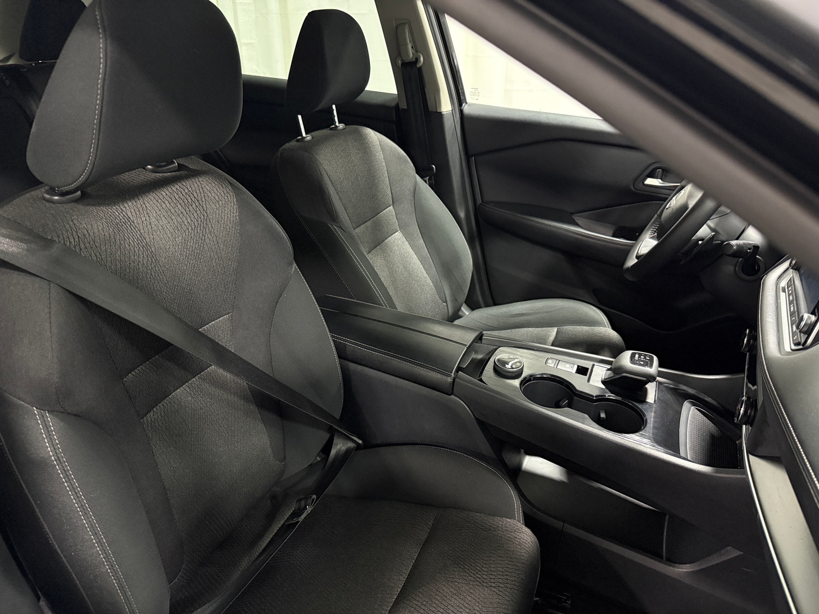 Thumbnail: 2025 Nissan Rogue - 2