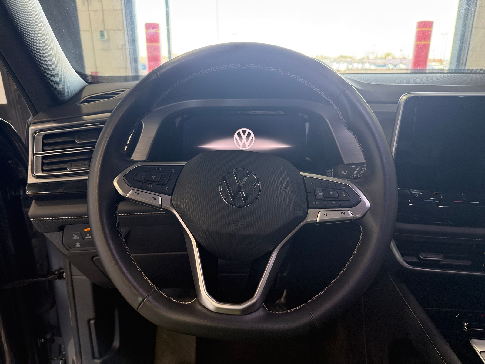 Thumbnail: 2025 Volkswagen Atlas - 4