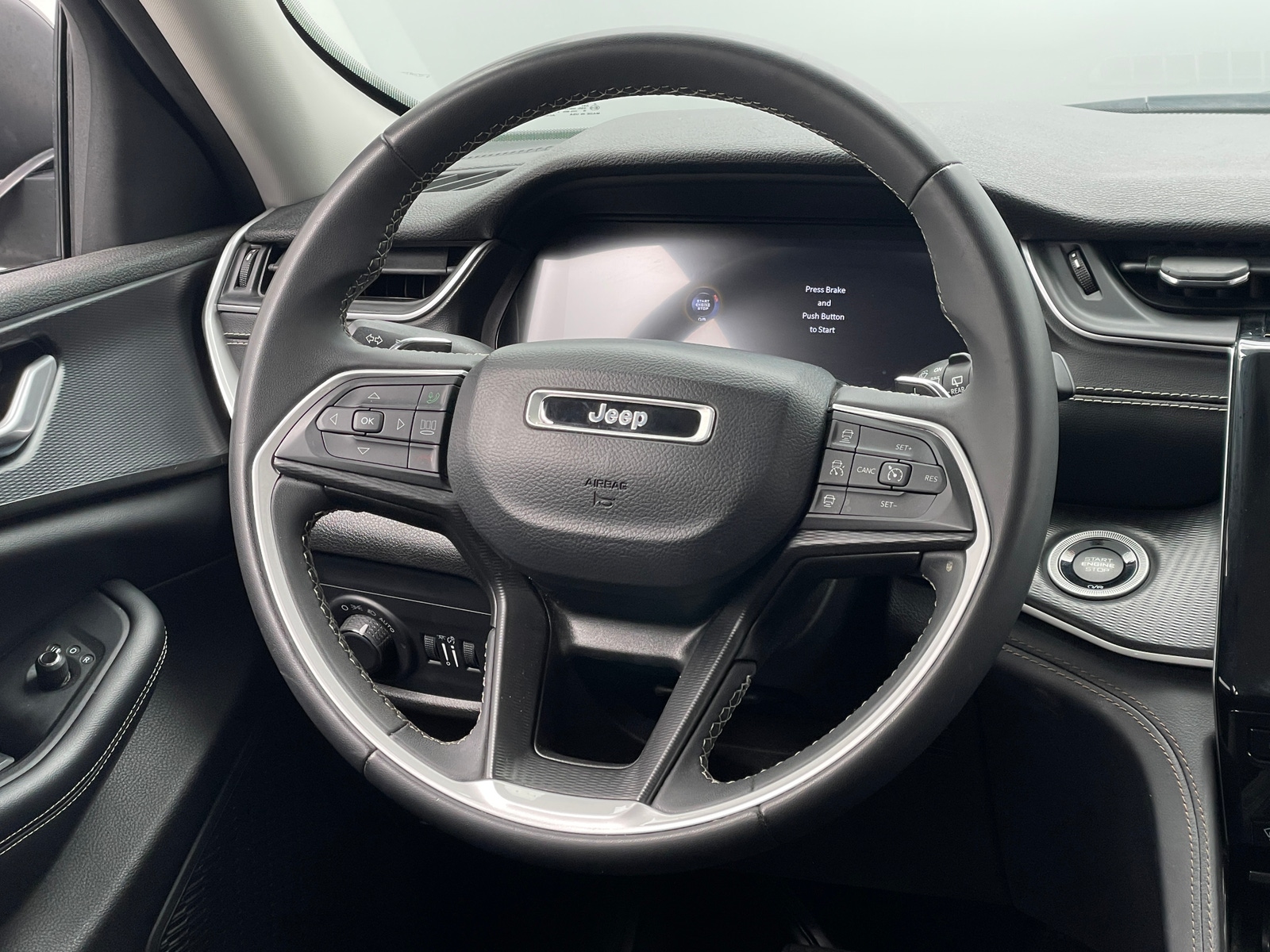 Thumbnail: 2023 Jeep Grand Cherokee - 5