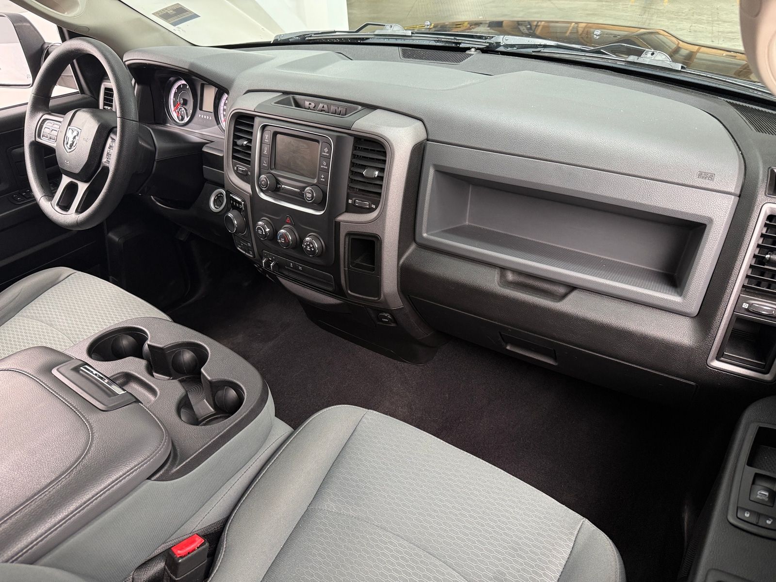 Thumbnail: 2019 RAM 1500 Classic - 3