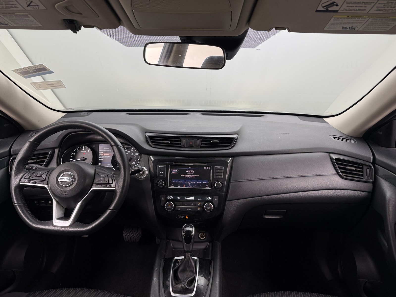 Thumbnail: 2020 Nissan Rogue - 3