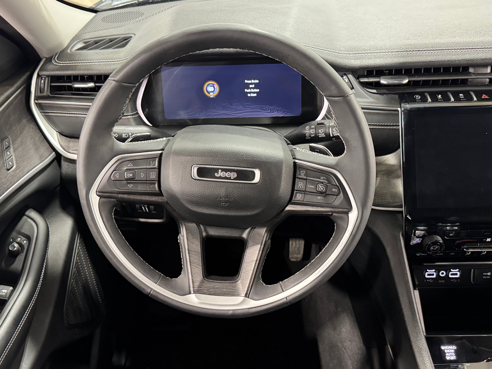 Thumbnail: 2023 Jeep Grand Cherokee - 4