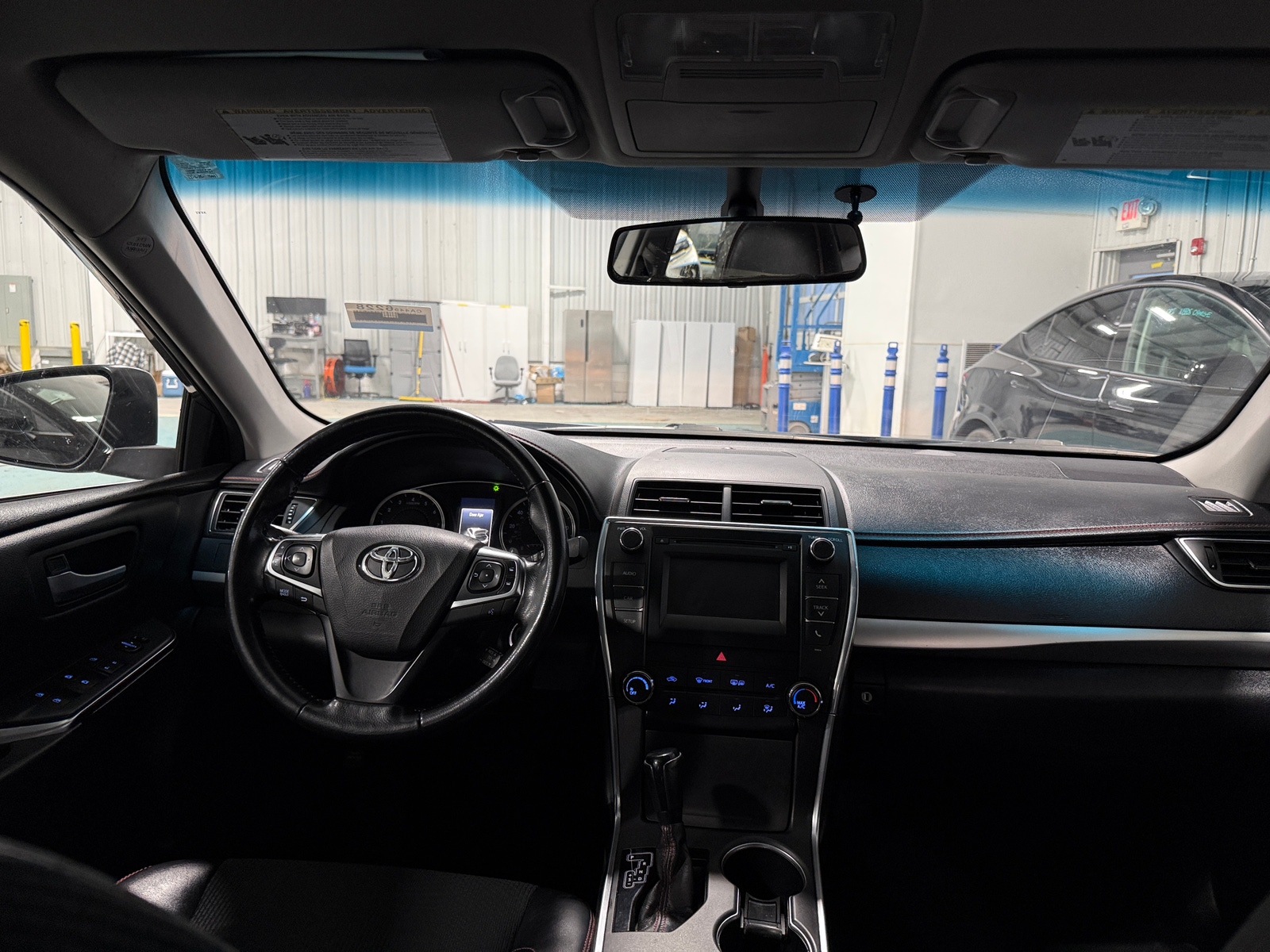 Thumbnail: 2016 Toyota Camry - 3