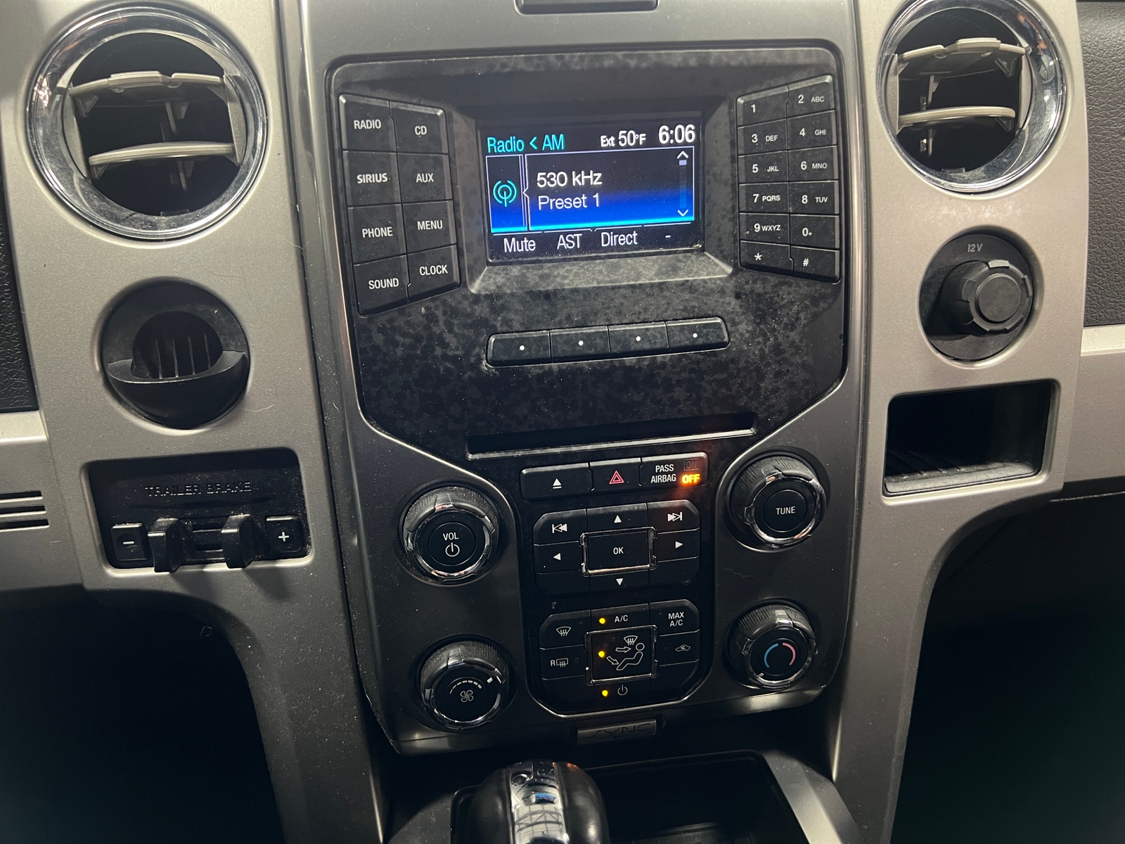 Thumbnail: 2013 Ford Econoline - 4