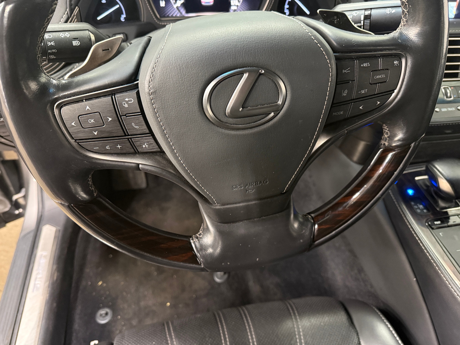 Thumbnail: 2018 Lexus LS - 5