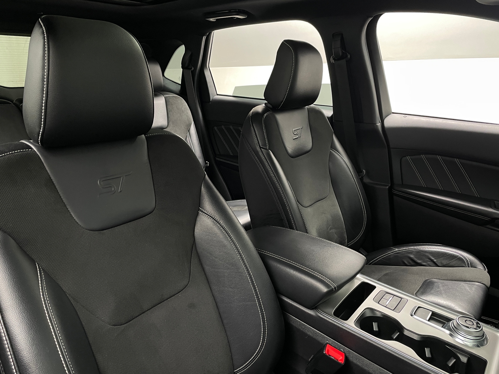 Thumbnail: 2023 Ford Edge - 2