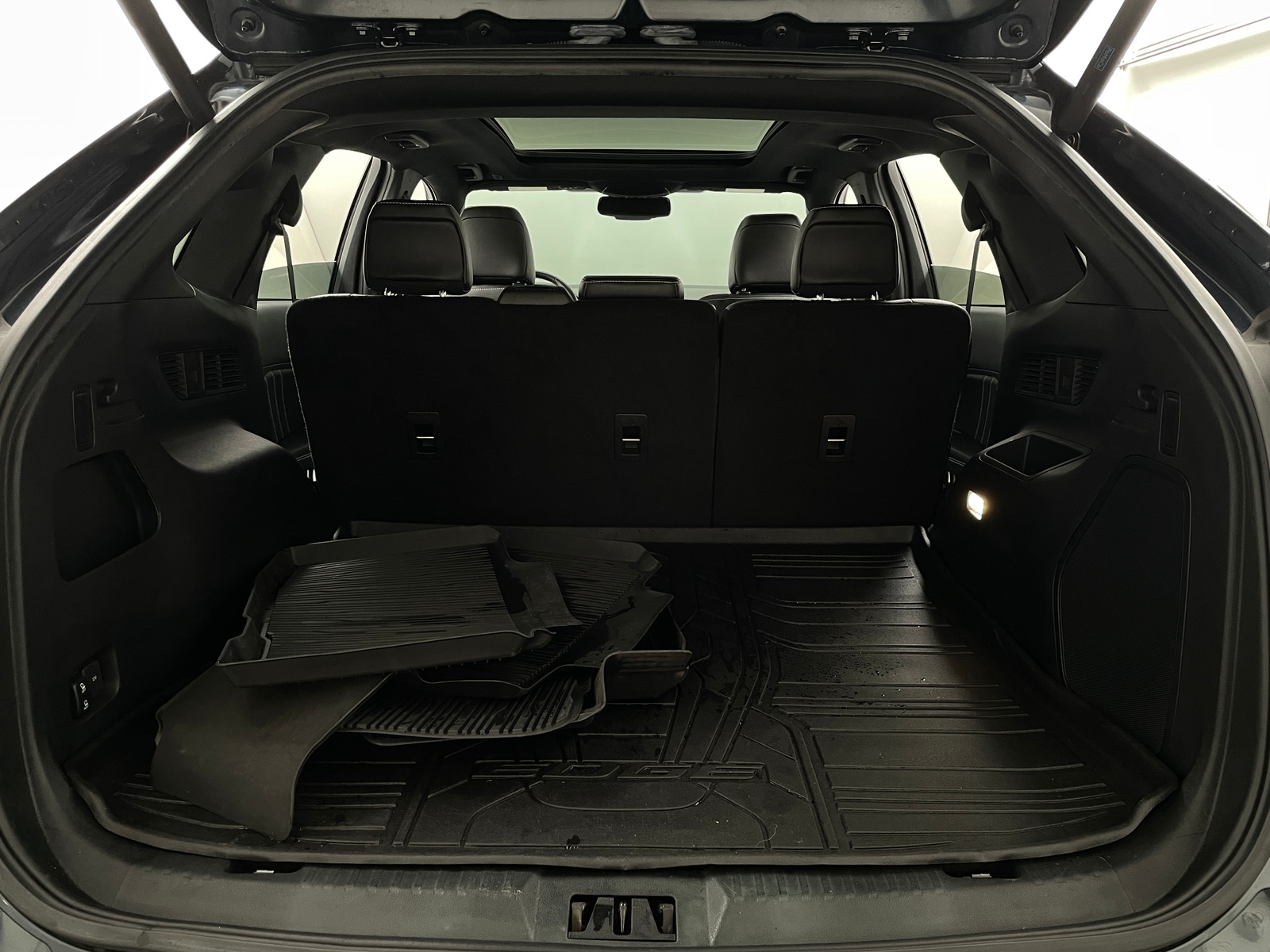 Thumbnail: 2023 Ford Edge - 7