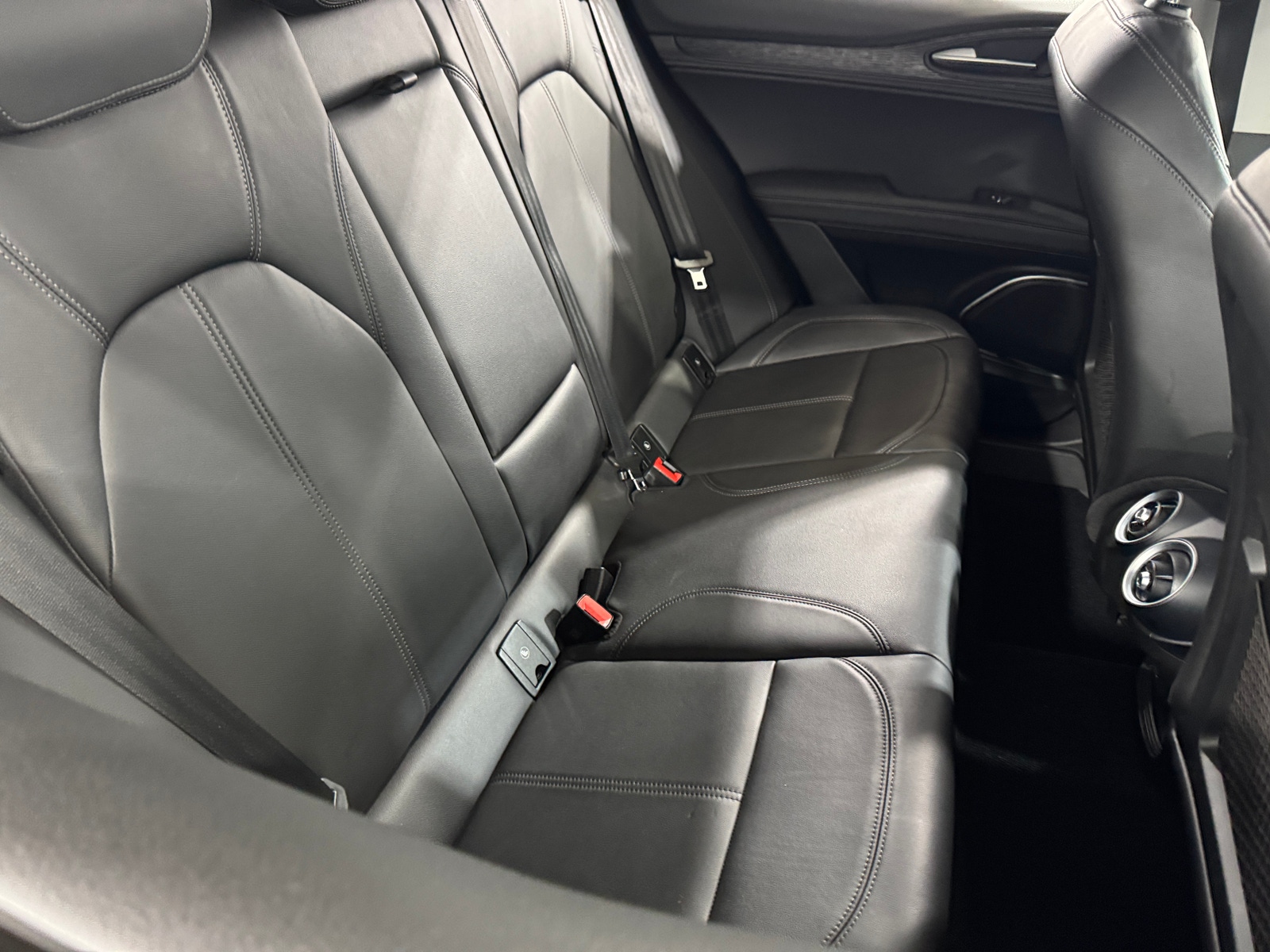 Thumbnail: 2020 Alfa Romeo Stelvio - 5