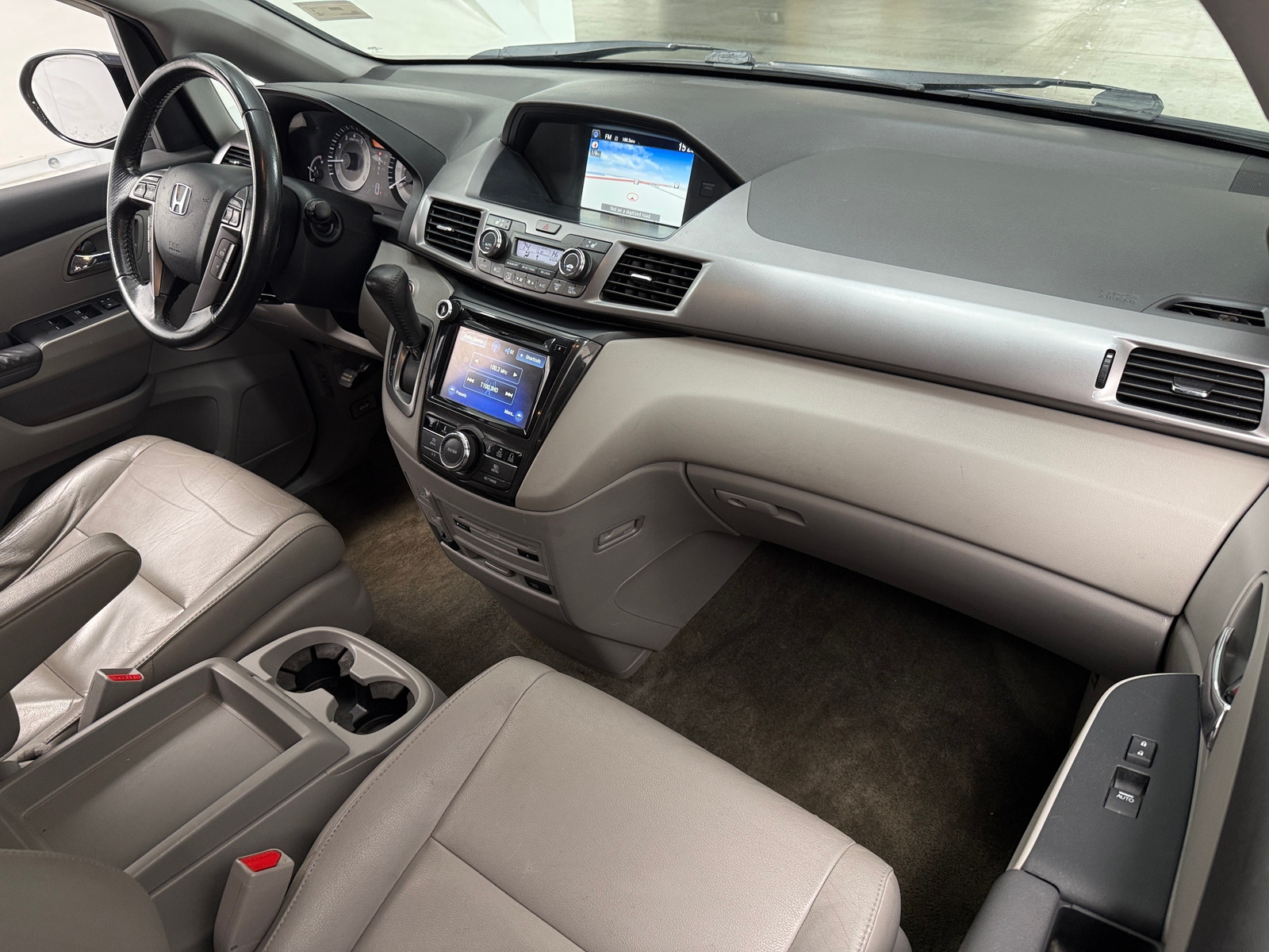 Thumbnail: 2015 Honda Odyssey - 2