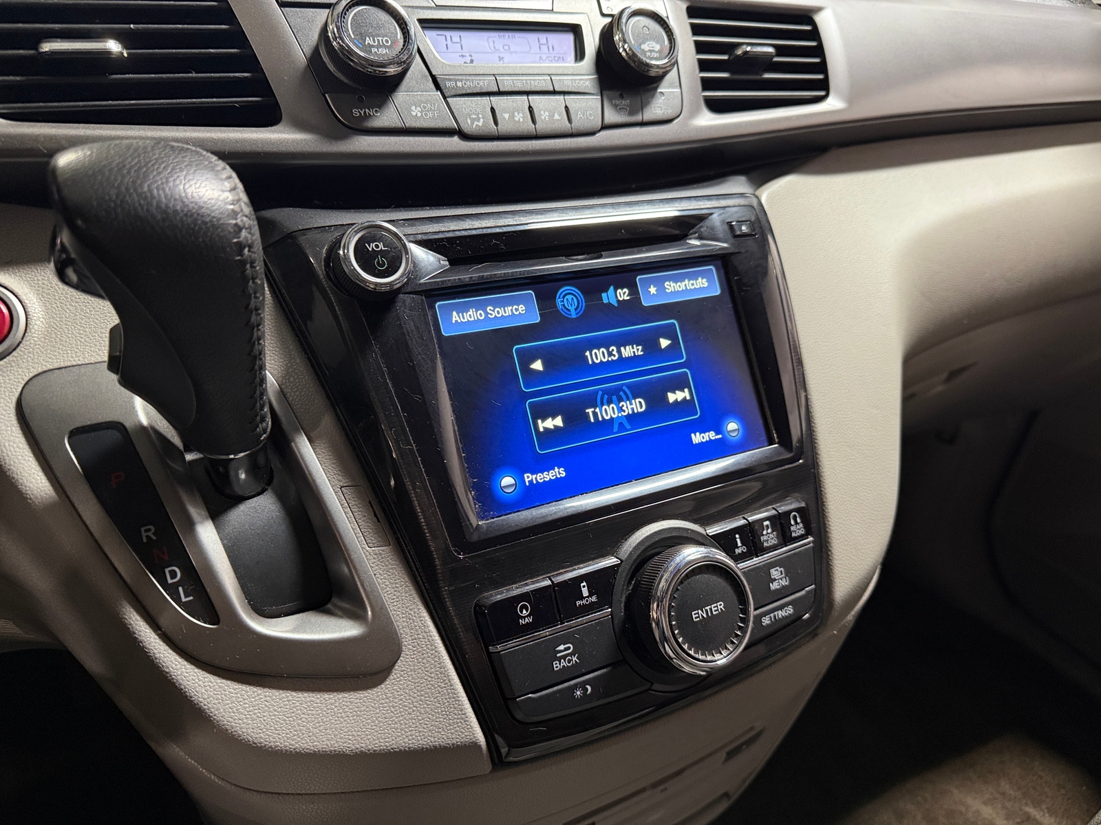 Thumbnail: 2015 Honda Odyssey - 3