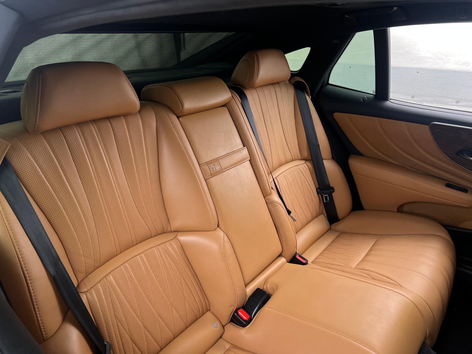 Thumbnail: 2022 Lexus LS - 5