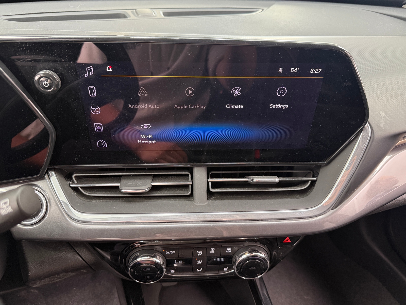 Thumbnail: 2024 Chevrolet Trax - 3