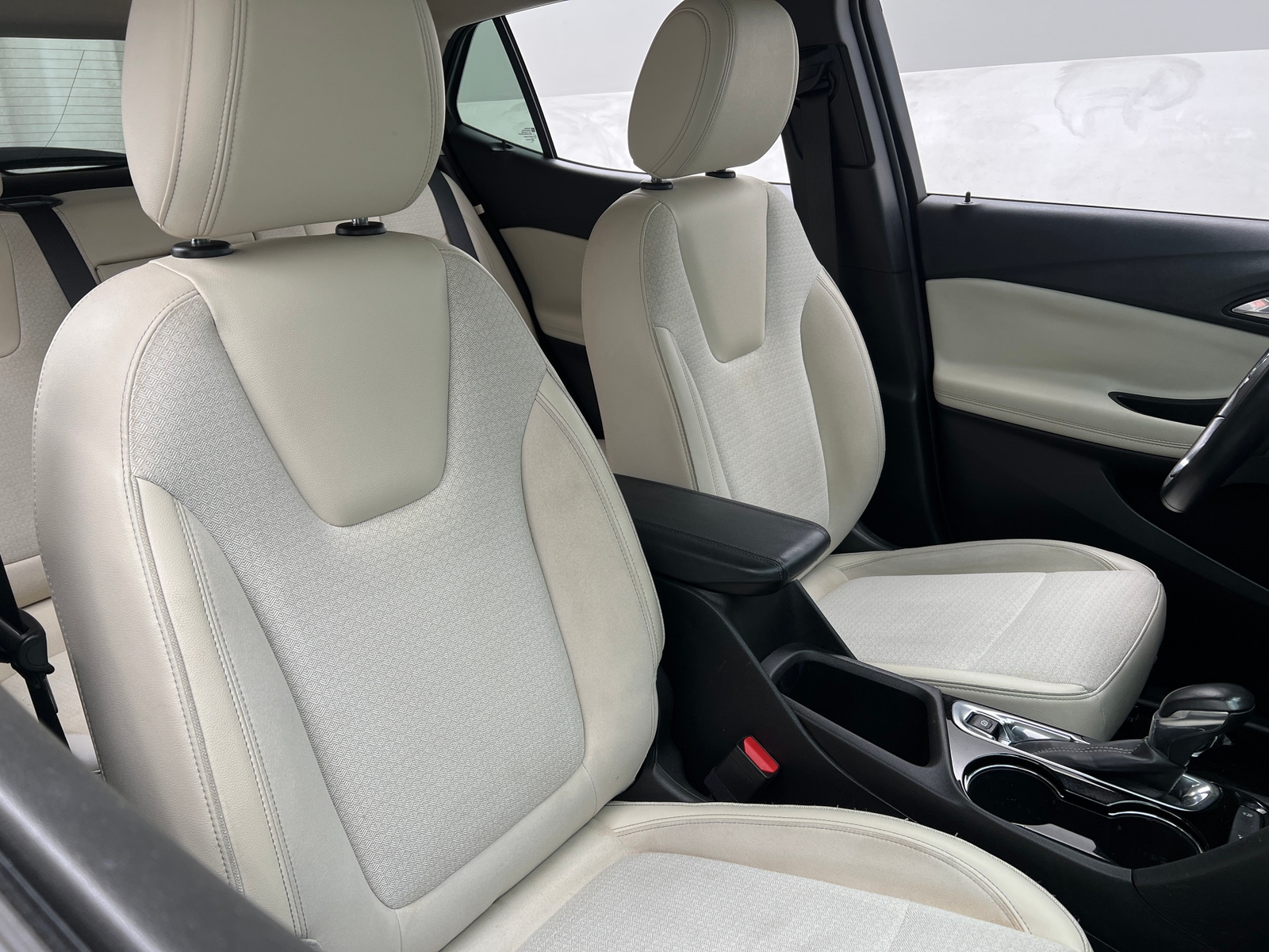 Thumbnail: 2021 Buick Encore GX - 2