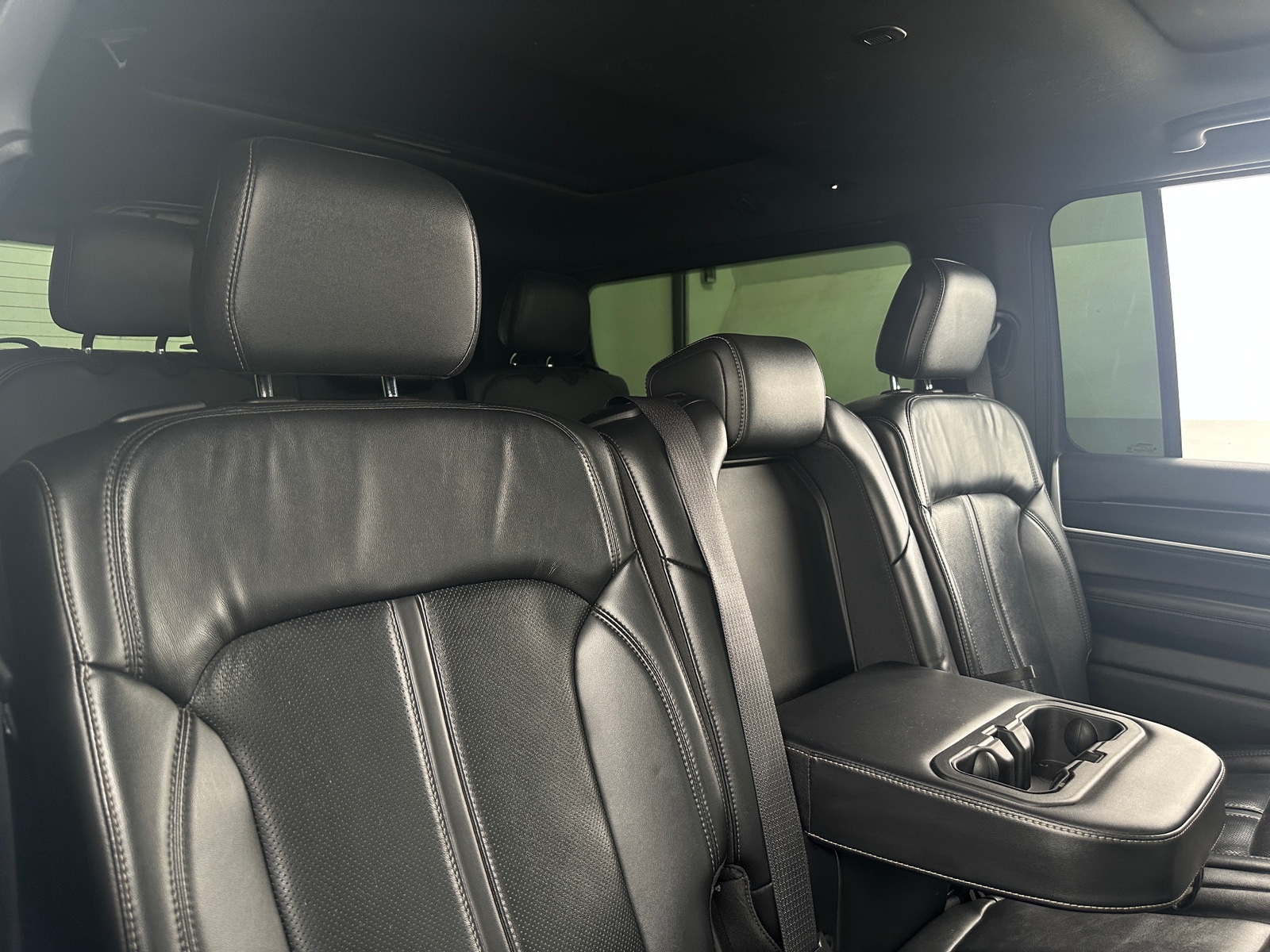 Thumbnail: 2022 Jeep Wagoneer - 5