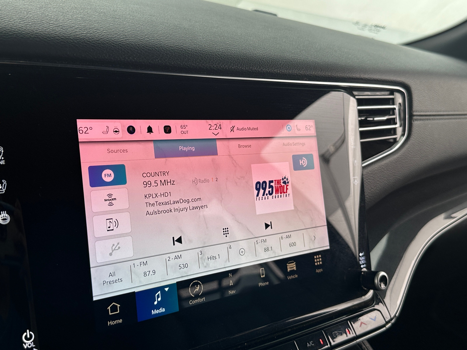 Thumbnail: 2022 Jeep Wagoneer - 3