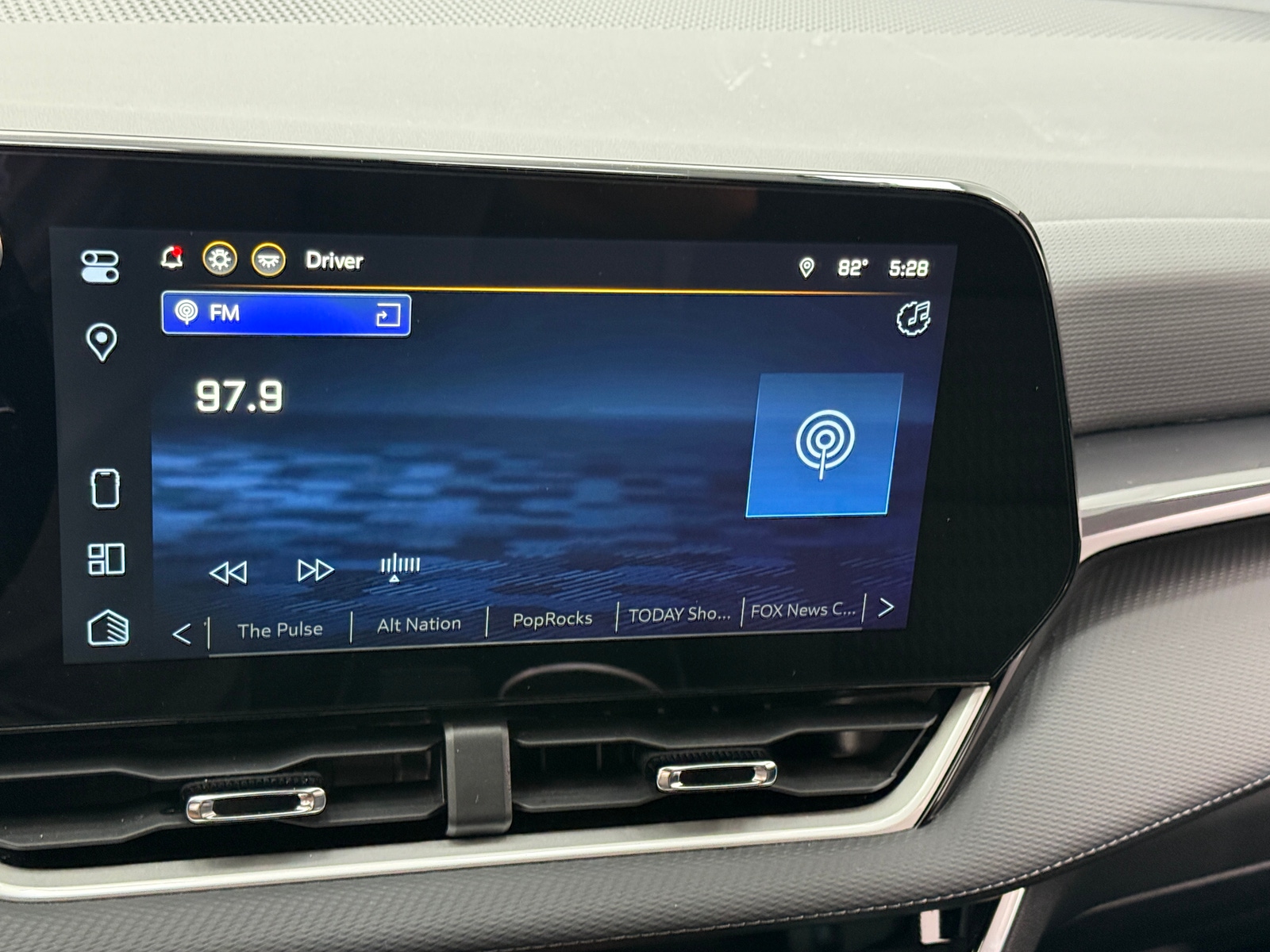 Thumbnail: 2025 Chevrolet Equinox - 4