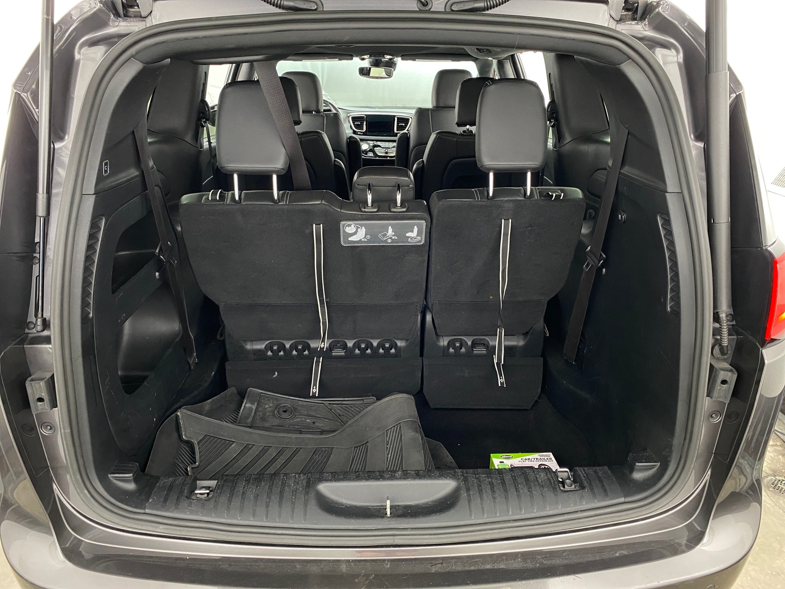 Thumbnail: 2020 Chrysler Pacifica - 6