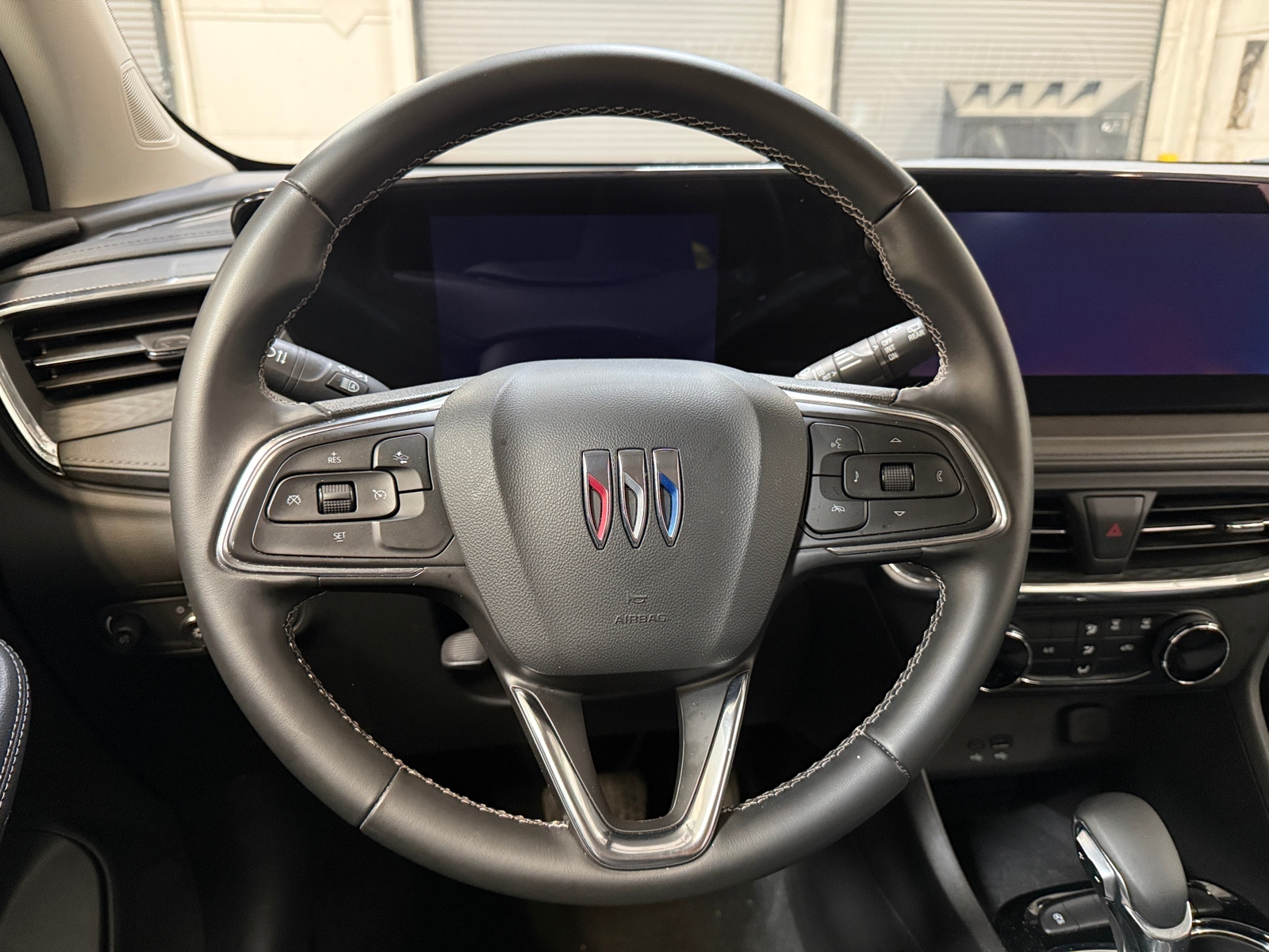 Thumbnail: 2025 Buick Encore GX - 5