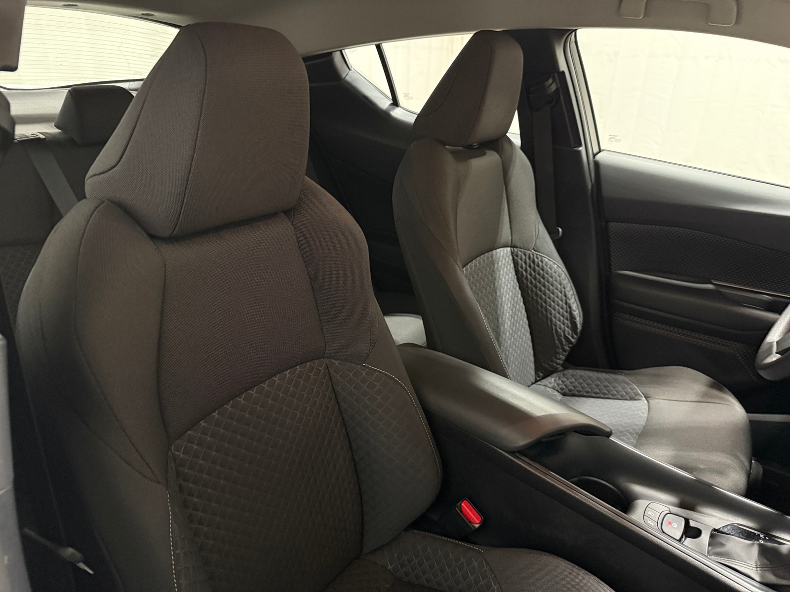 Thumbnail: 2021 Toyota C-HR - 2