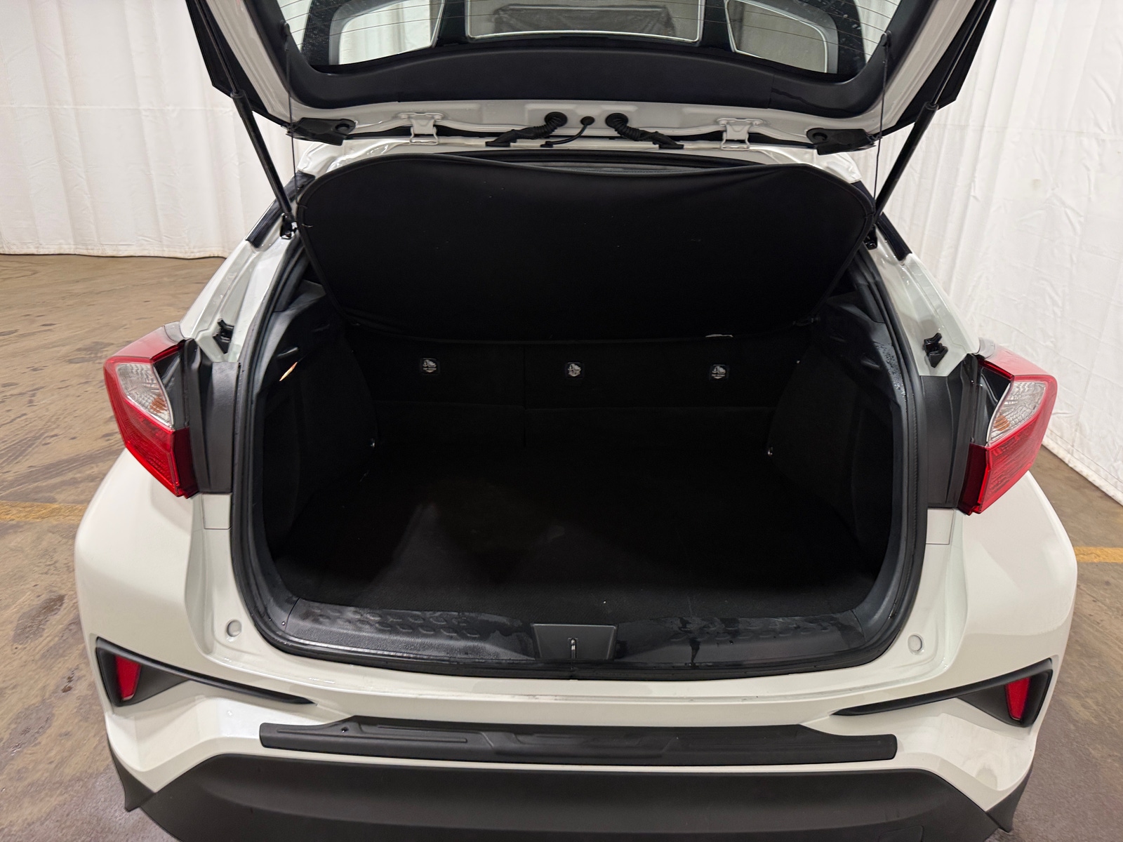 Thumbnail: 2021 Toyota C-HR - 7