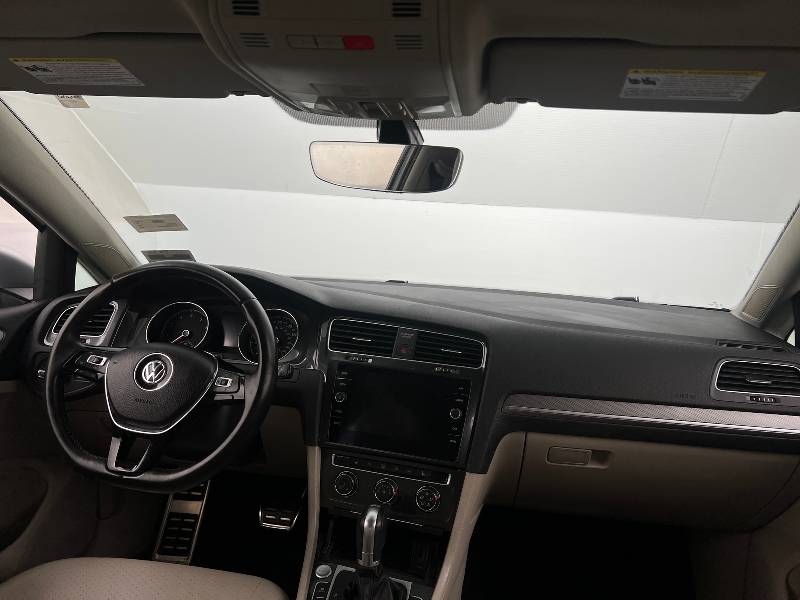 Thumbnail: 2019 Volkswagen Golf - 2