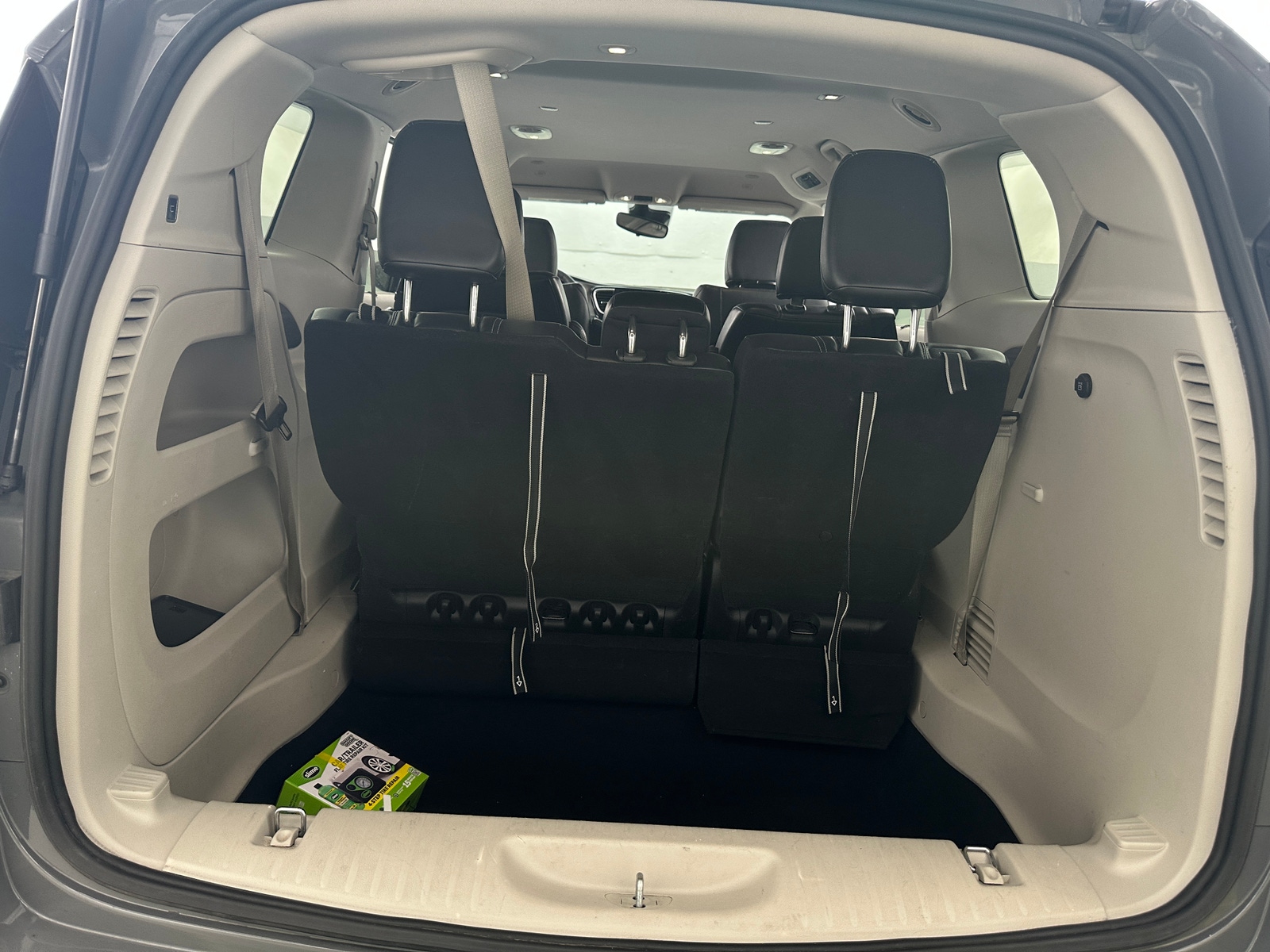 Thumbnail: 2023 Chrysler Pacifica - 6