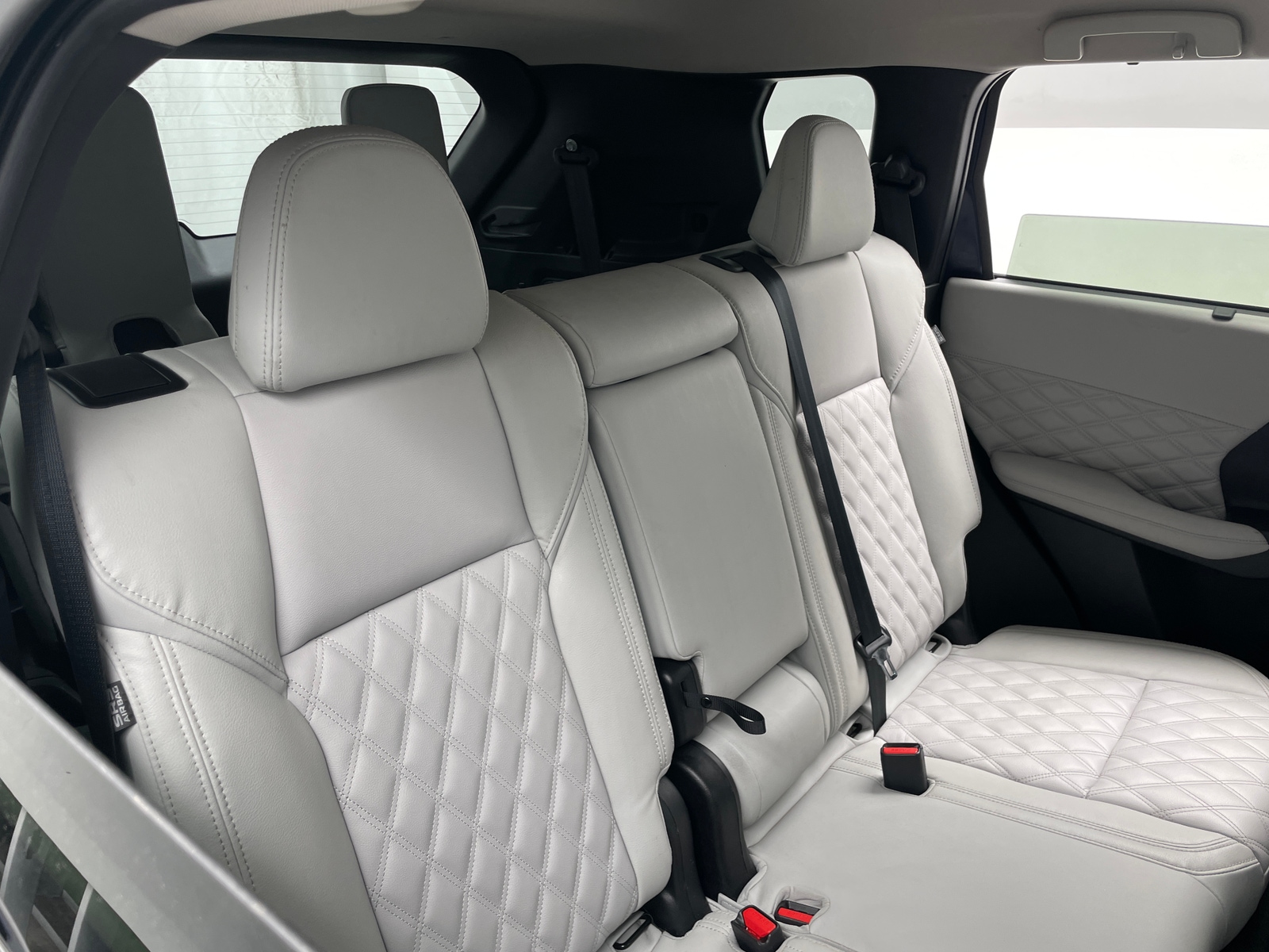 Thumbnail: 2024 Mitsubishi Outlander - 5