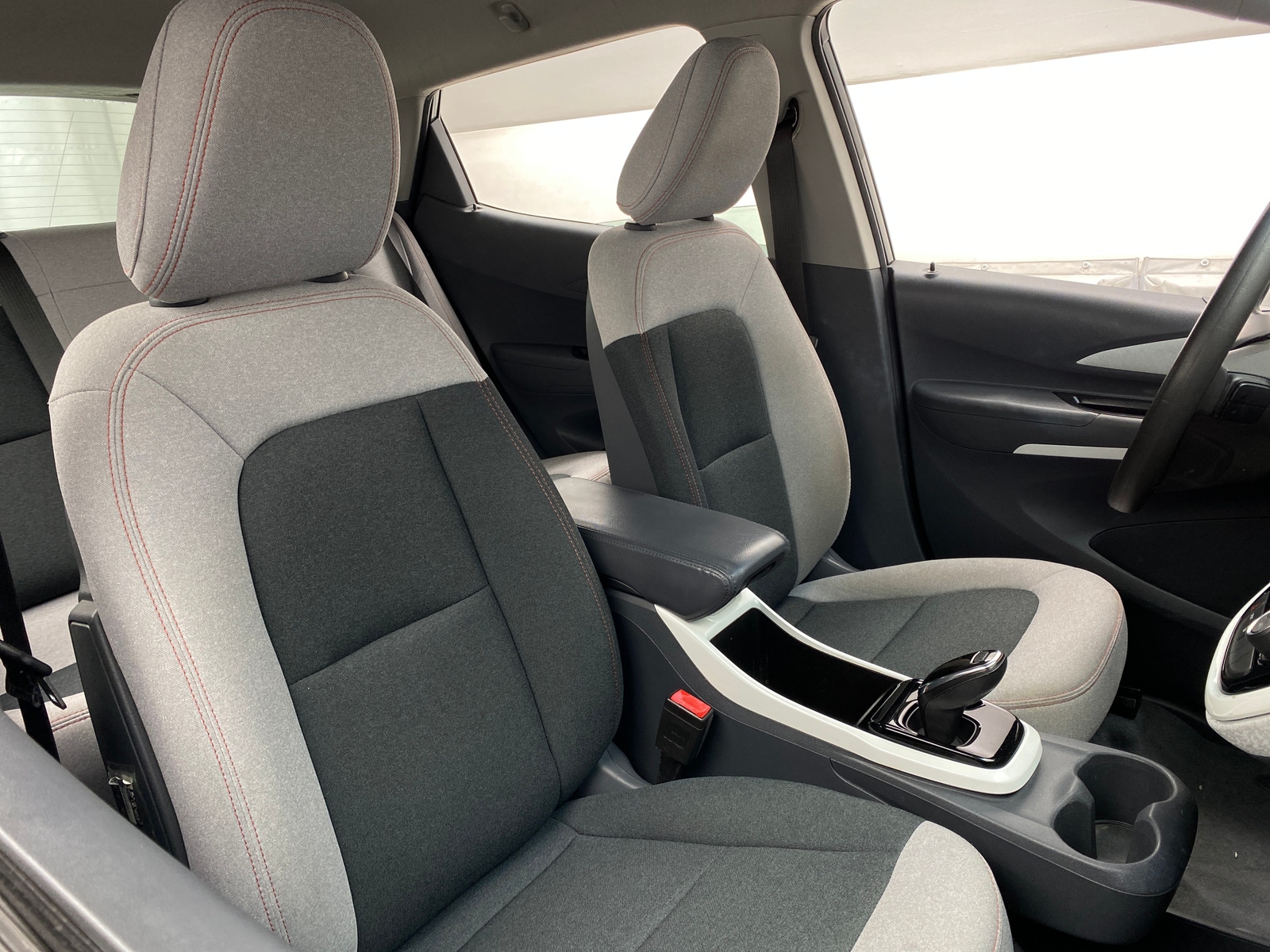 Thumbnail: 2019 Chevrolet Bolt EV - 2