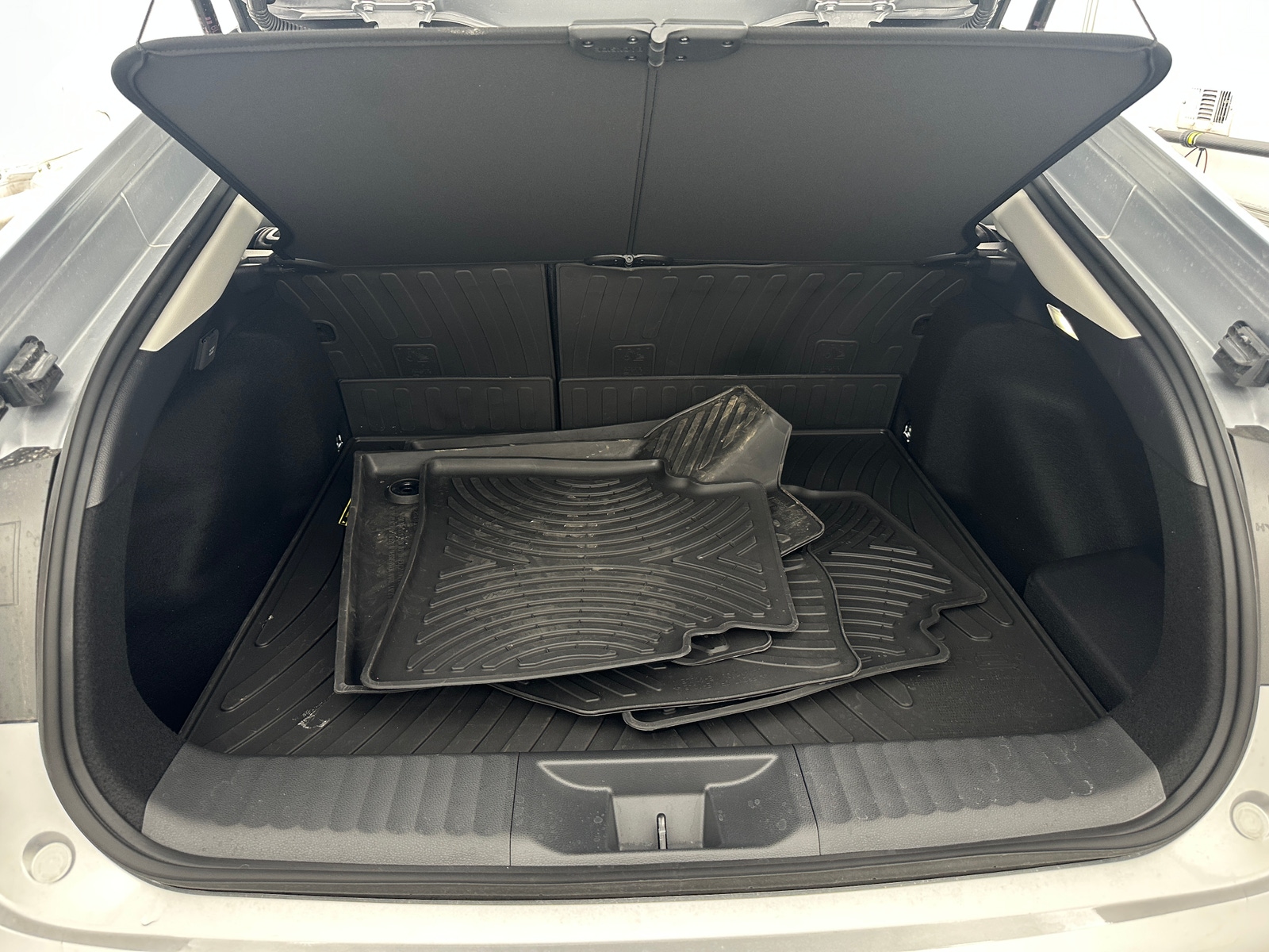 Thumbnail: 2025 Toyota Prius - 6