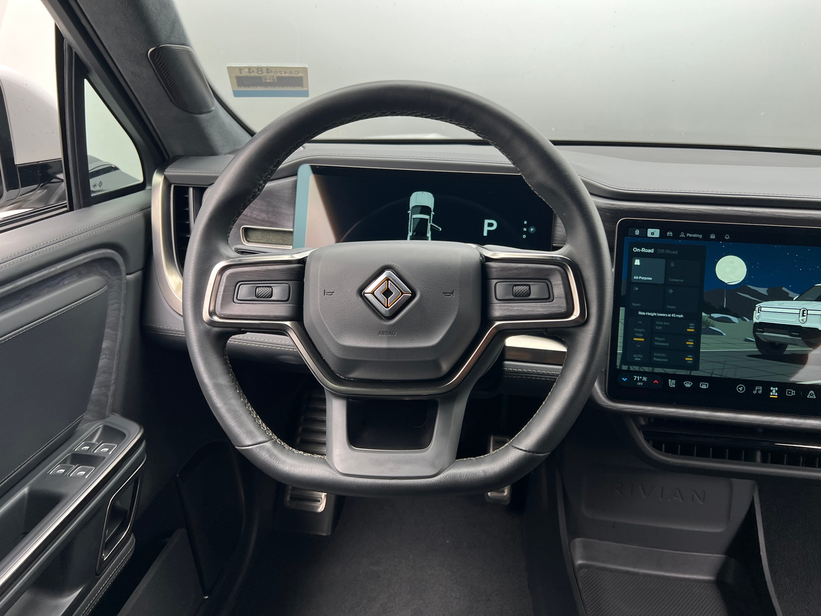 Thumbnail: 2022 Rivian R1T - 4