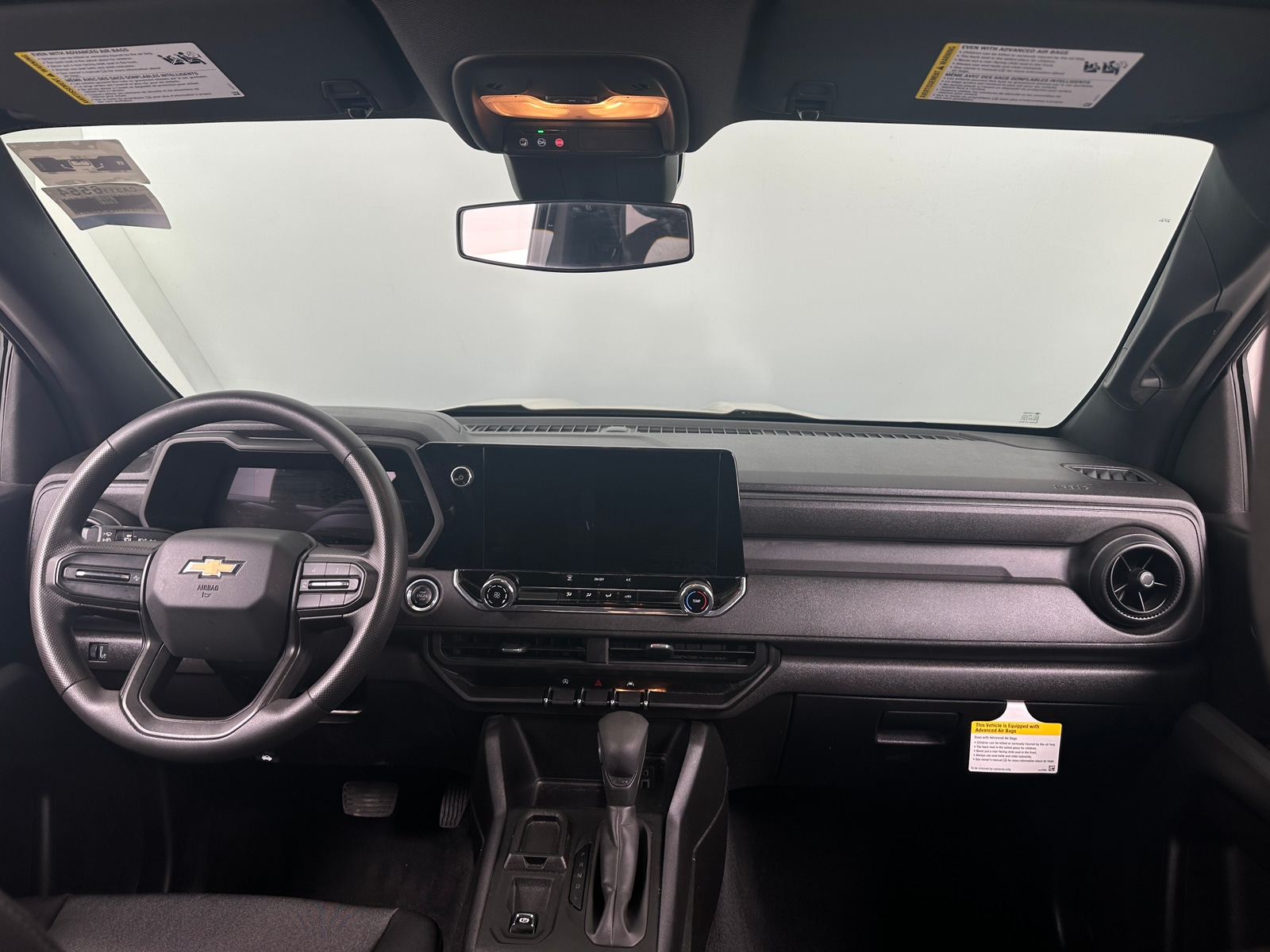 Thumbnail: 2023 Chevrolet Colorado - 3