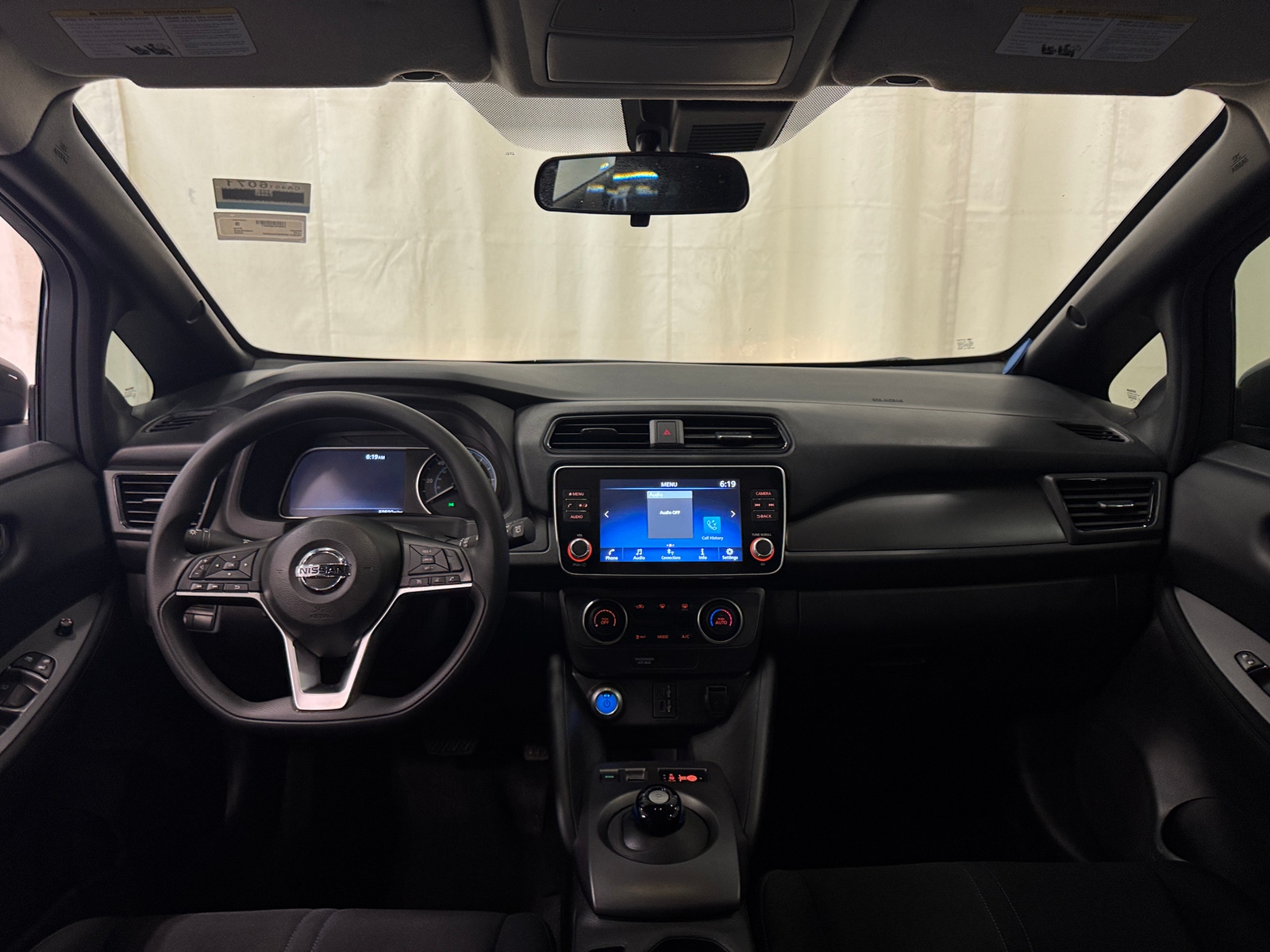 Thumbnail: 2022 Nissan Leaf - 3