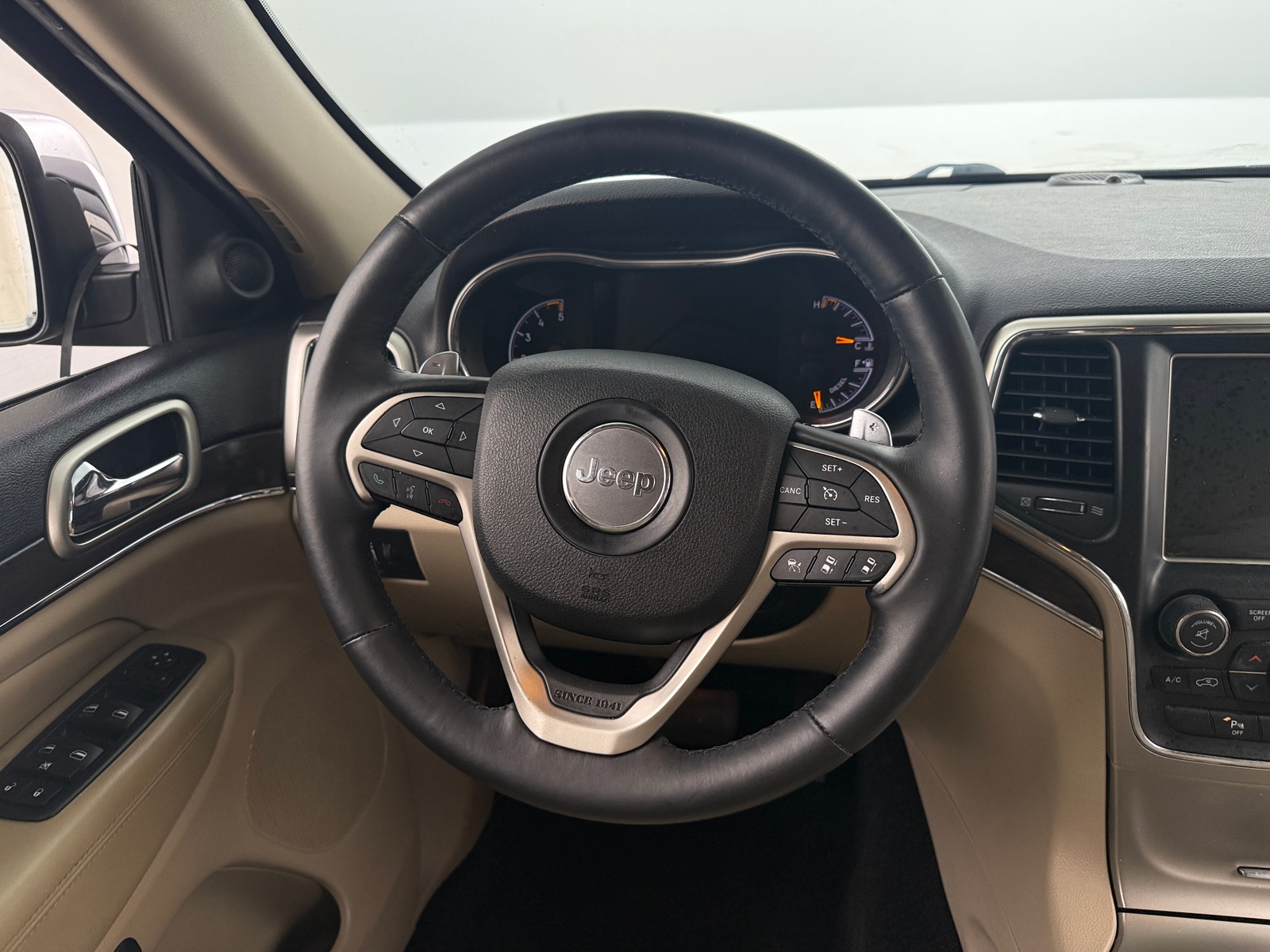 Thumbnail: 2014 Jeep Grand Cherokee - 4