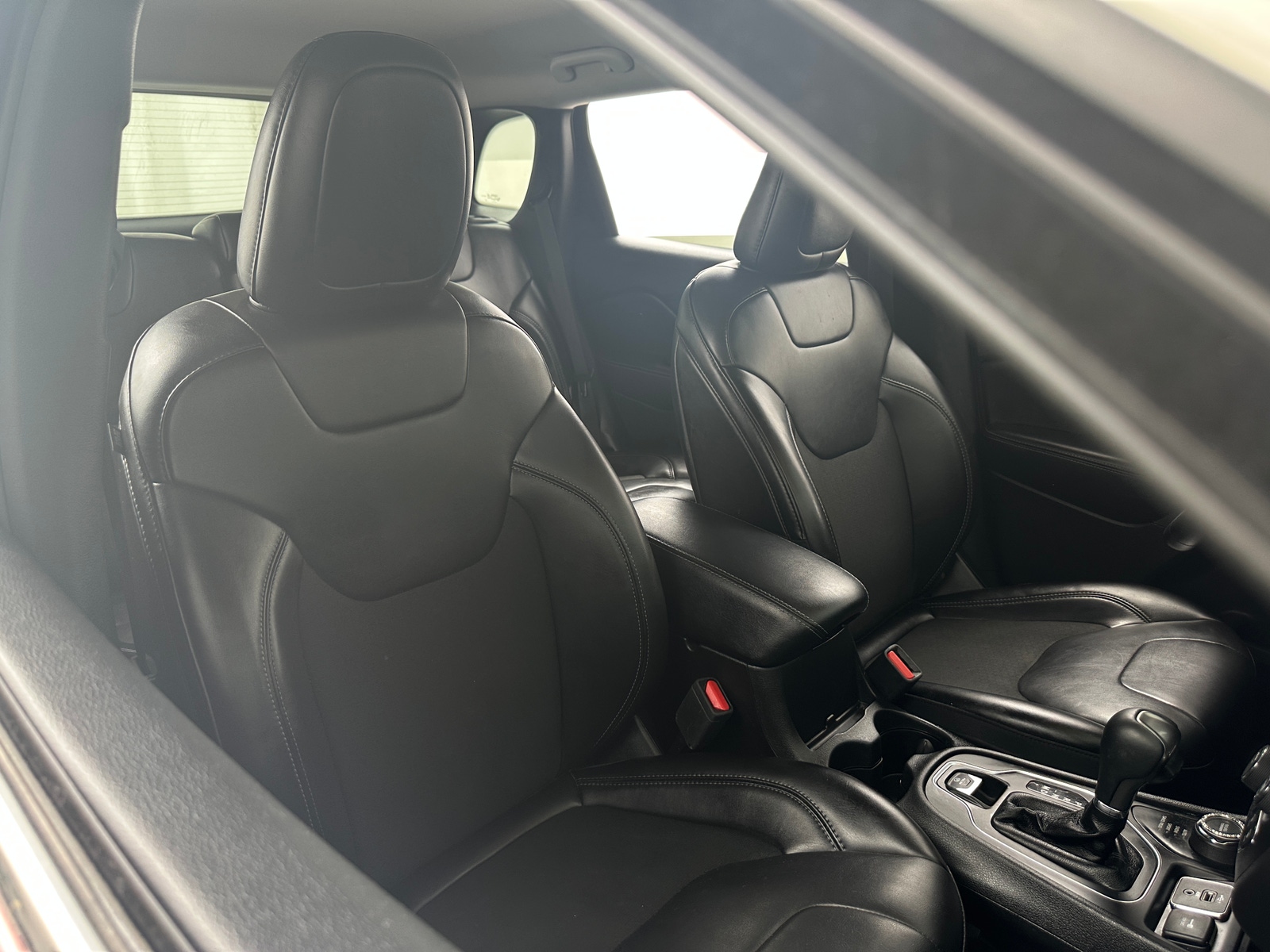 Thumbnail: 2019 Jeep Cherokee - 2