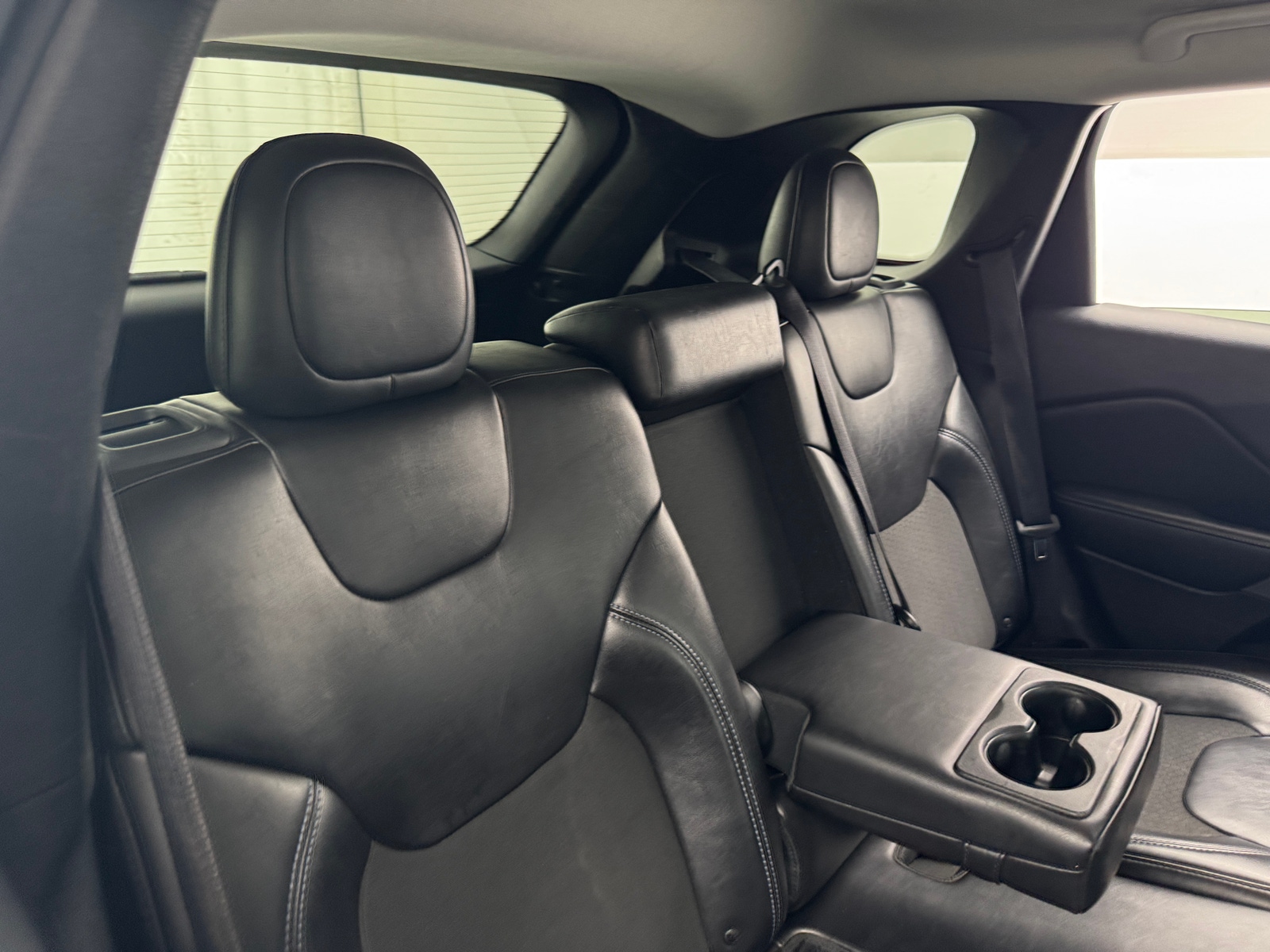 Thumbnail: 2019 Jeep Cherokee - 5