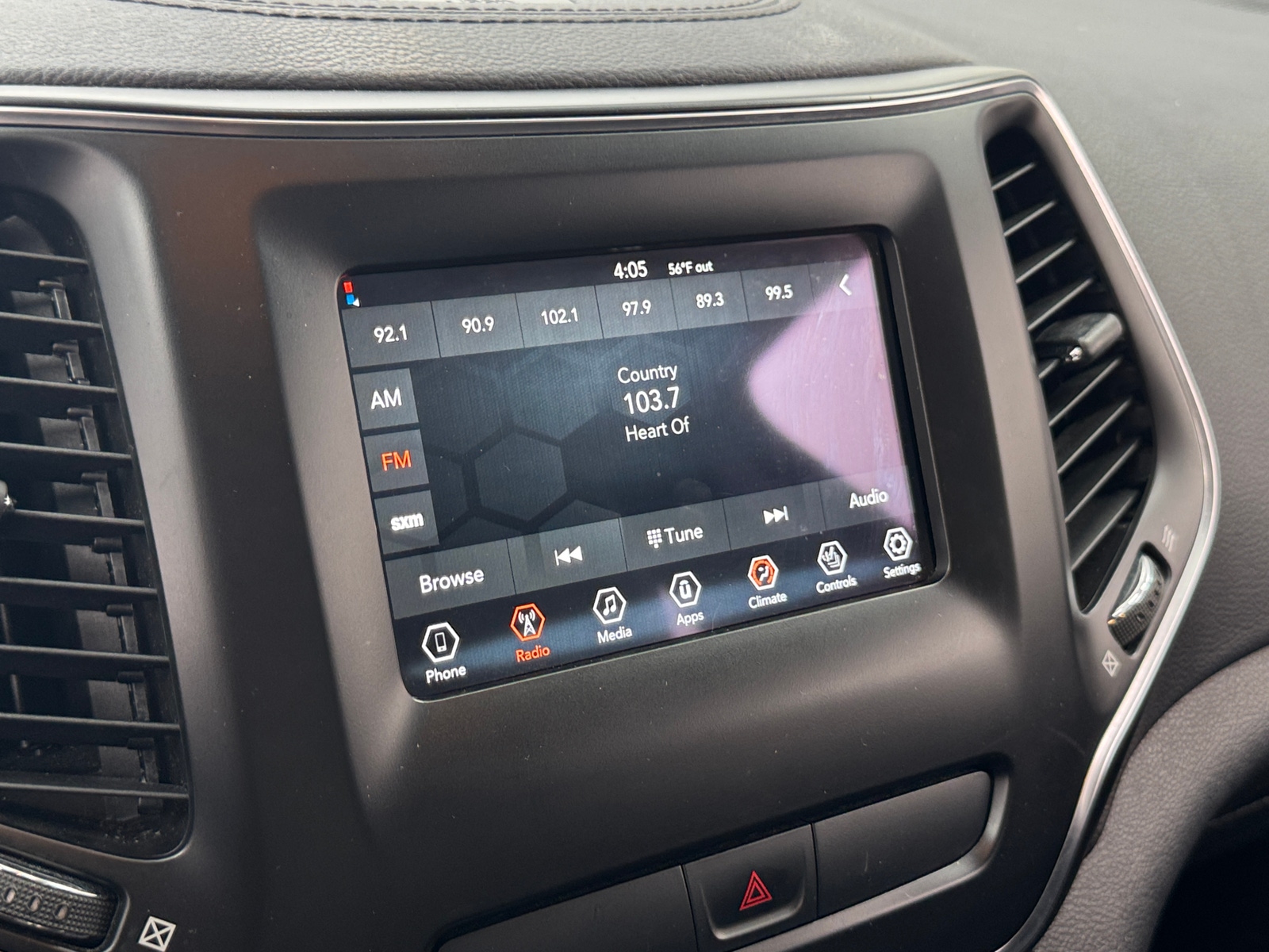 Thumbnail: 2019 Jeep Cherokee - 3